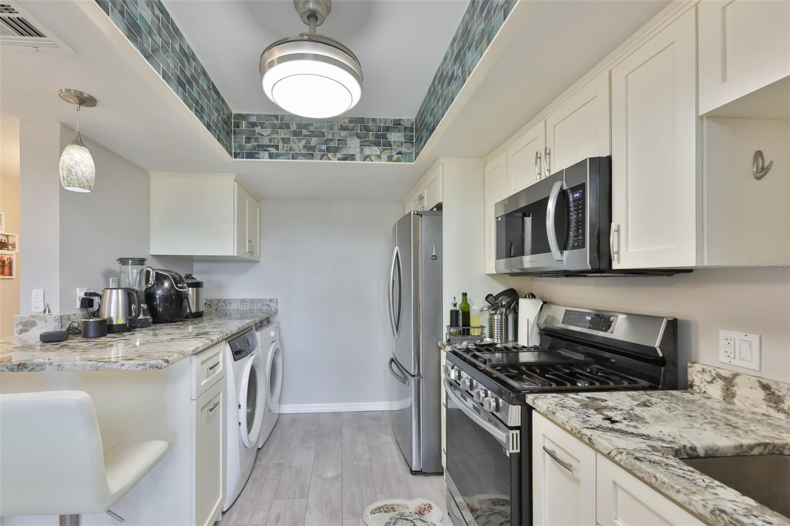 ISLAND VIEW SOUTH CONDO - Residential