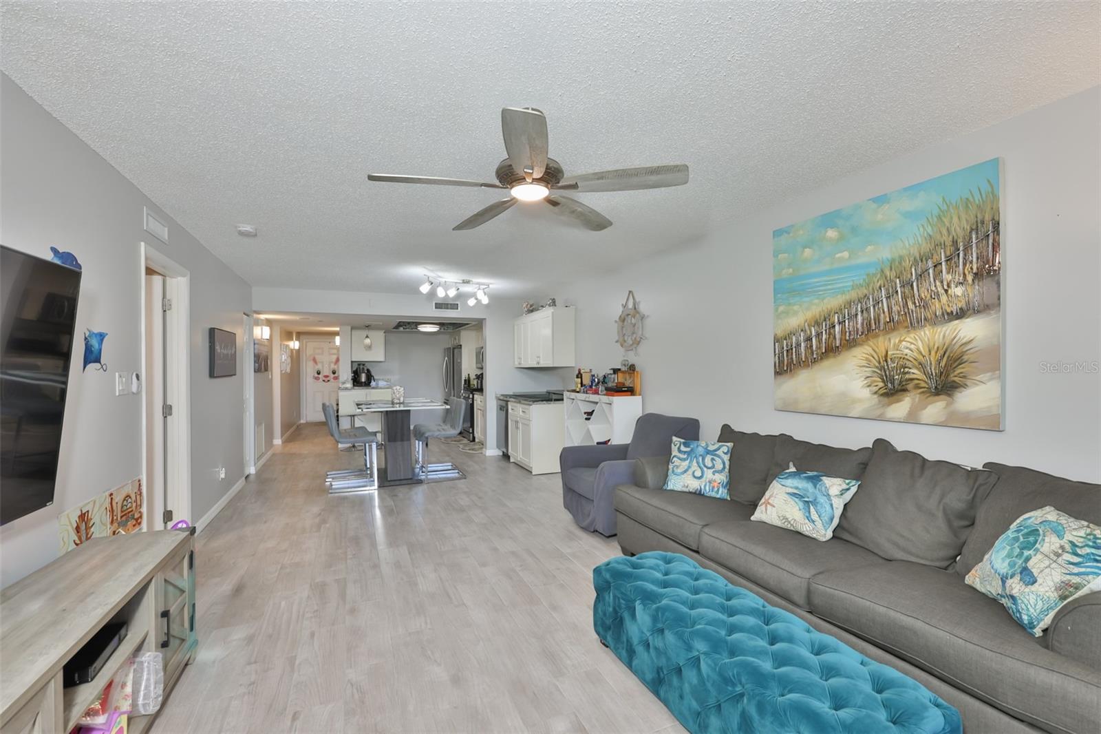 ISLAND VIEW SOUTH CONDO - Residential