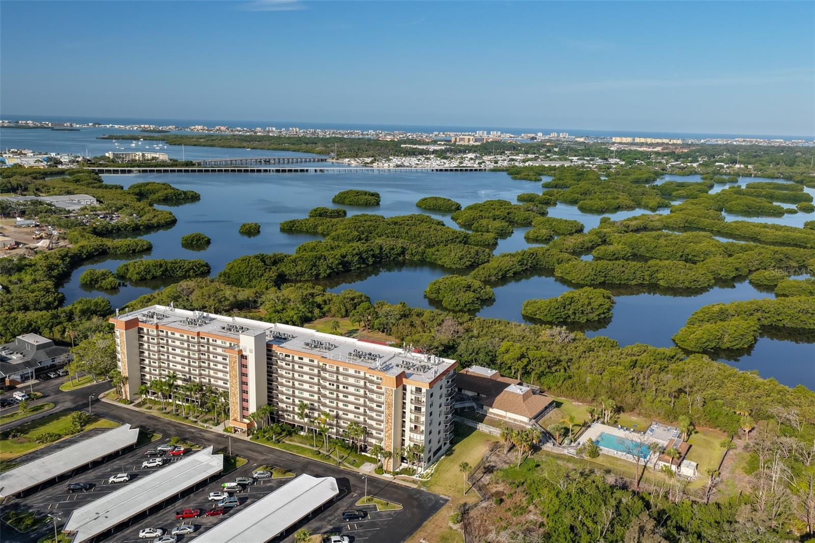 ISLAND VIEW SOUTH CONDO - Residential
