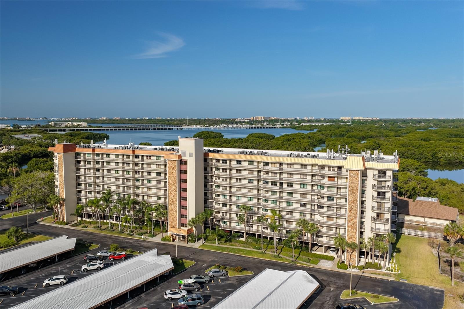ISLAND VIEW SOUTH CONDO - Residential