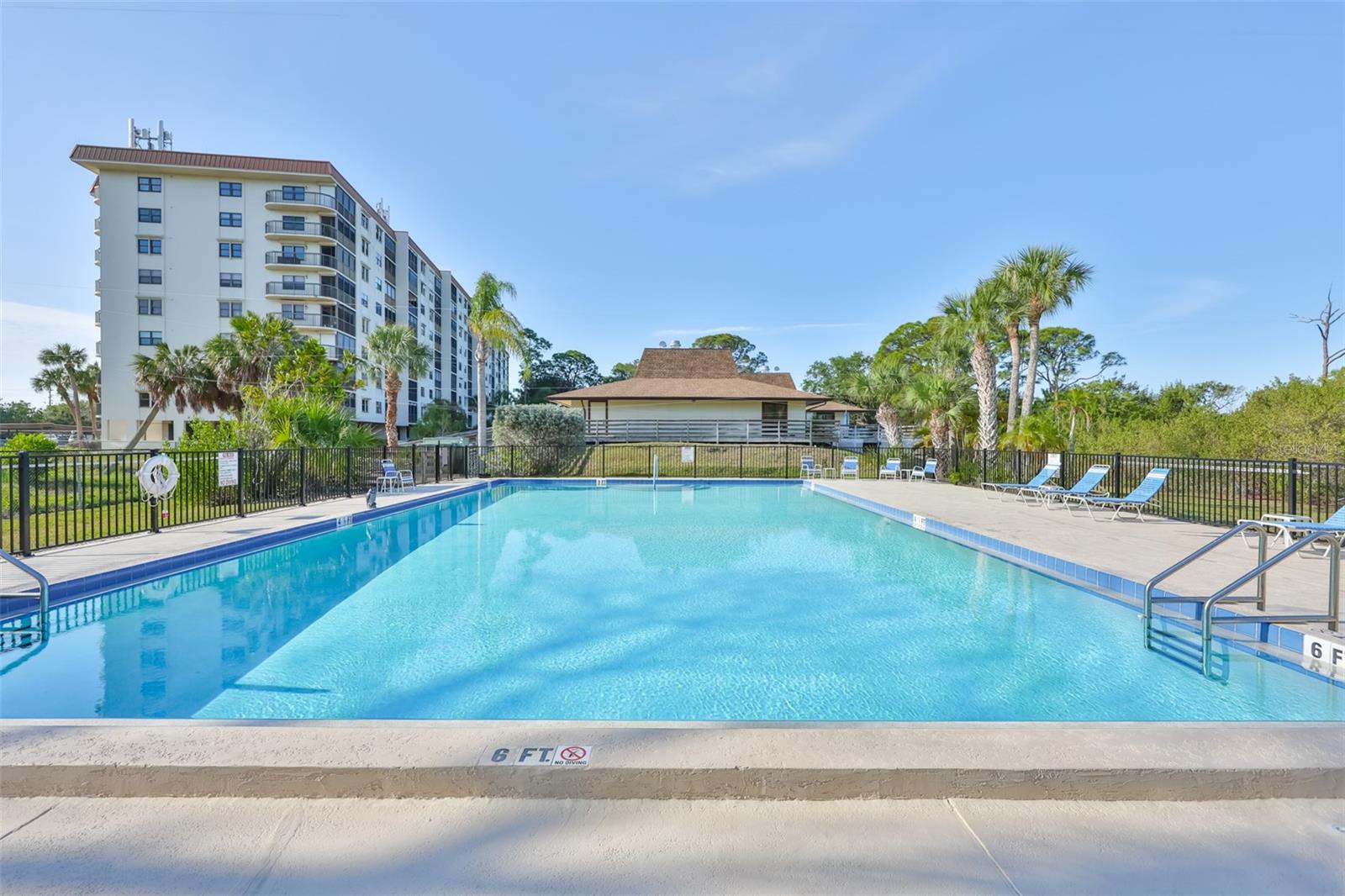 ISLAND VIEW SOUTH CONDO - Residential