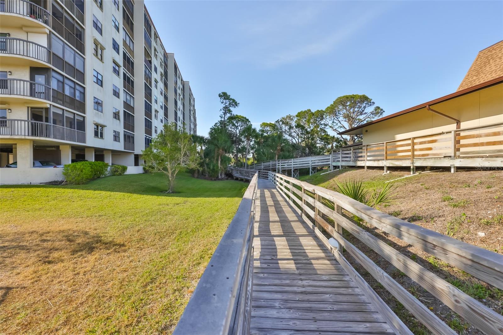 ISLAND VIEW SOUTH CONDO - Residential