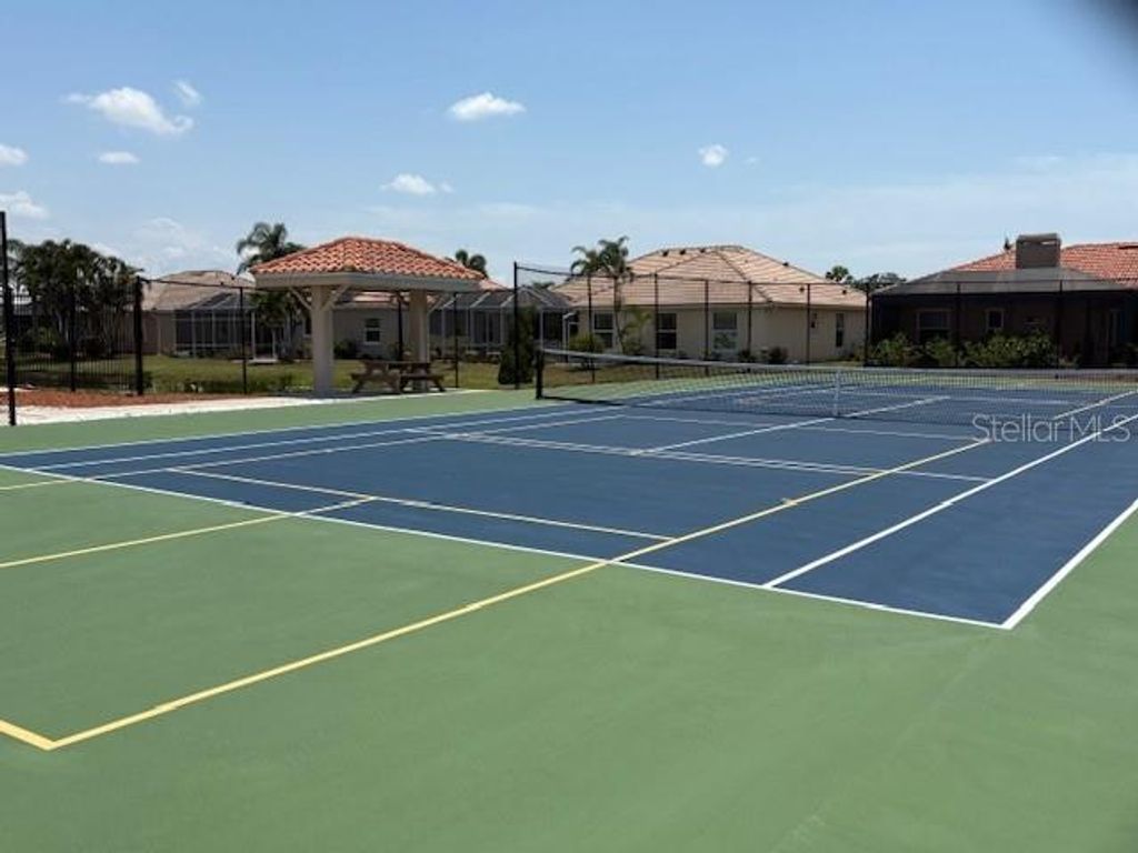 Photo of 3724 71st Terrace E, Sarasota, FL 34243 (MLS # A4648339)