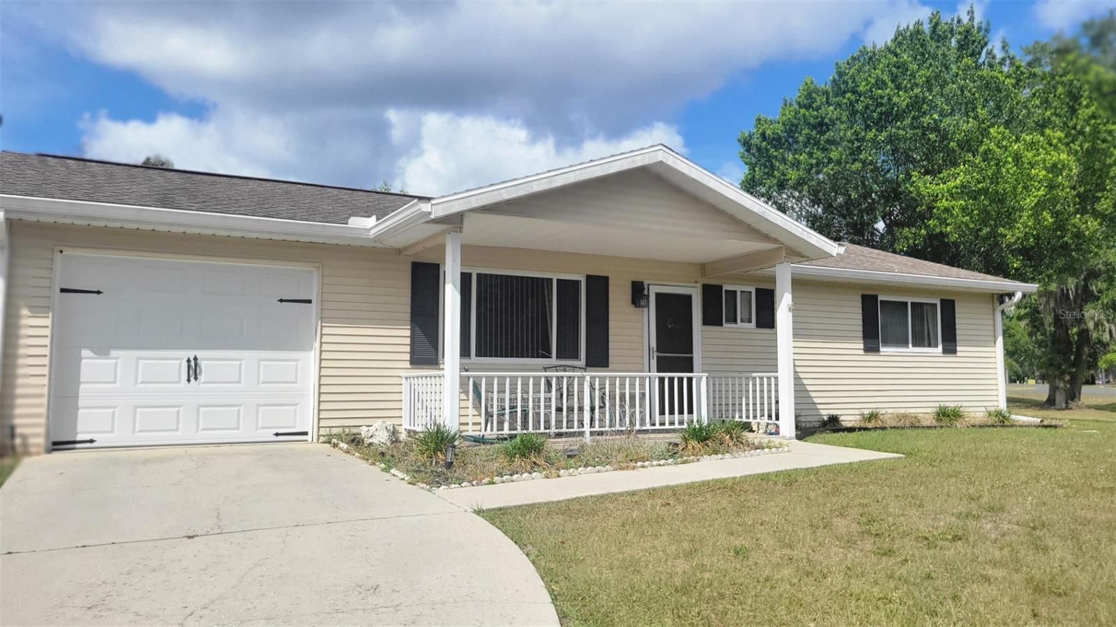 PALM CAY 02 - Residential Lease