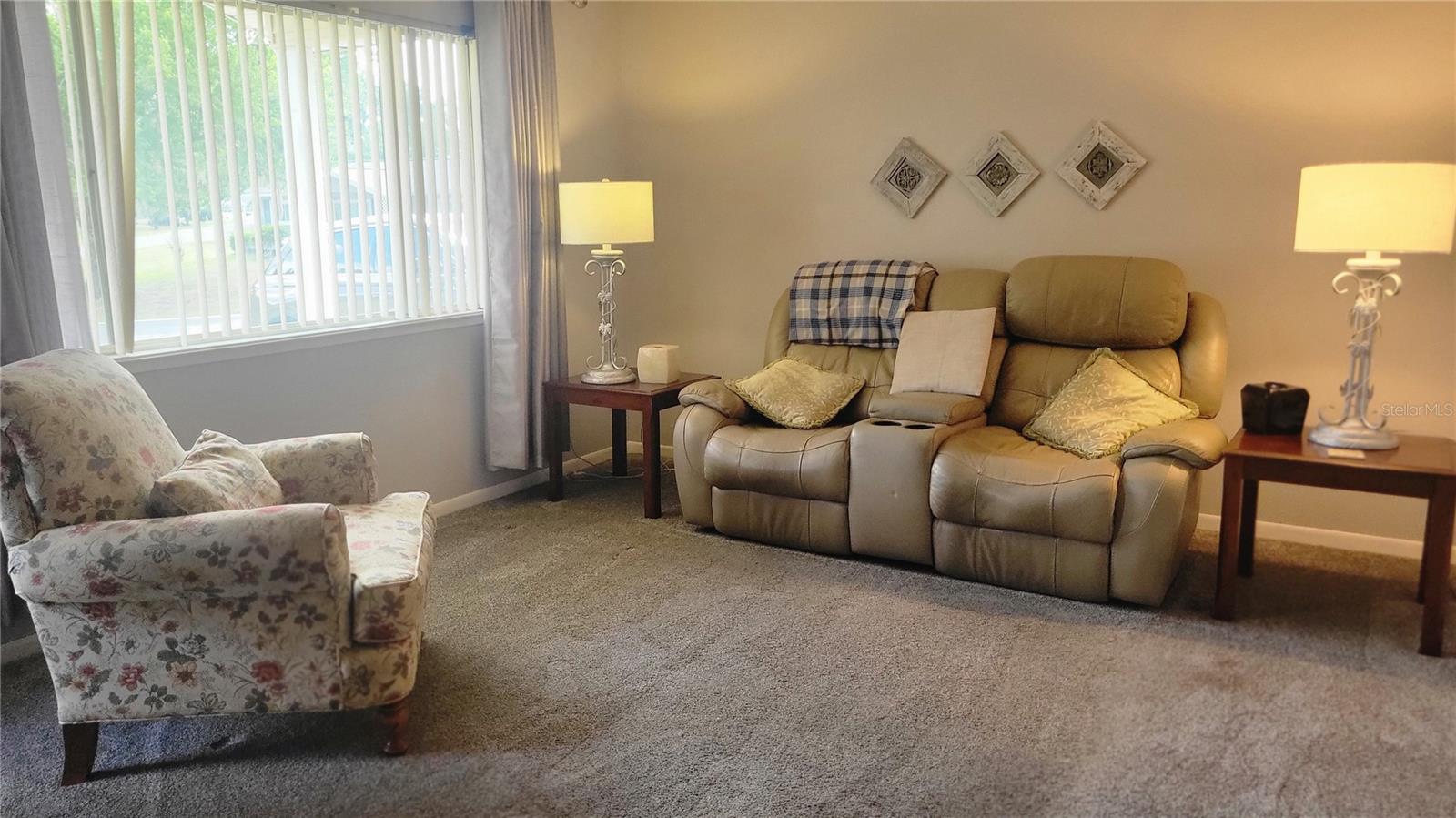 PALM CAY 02 - Residential Lease