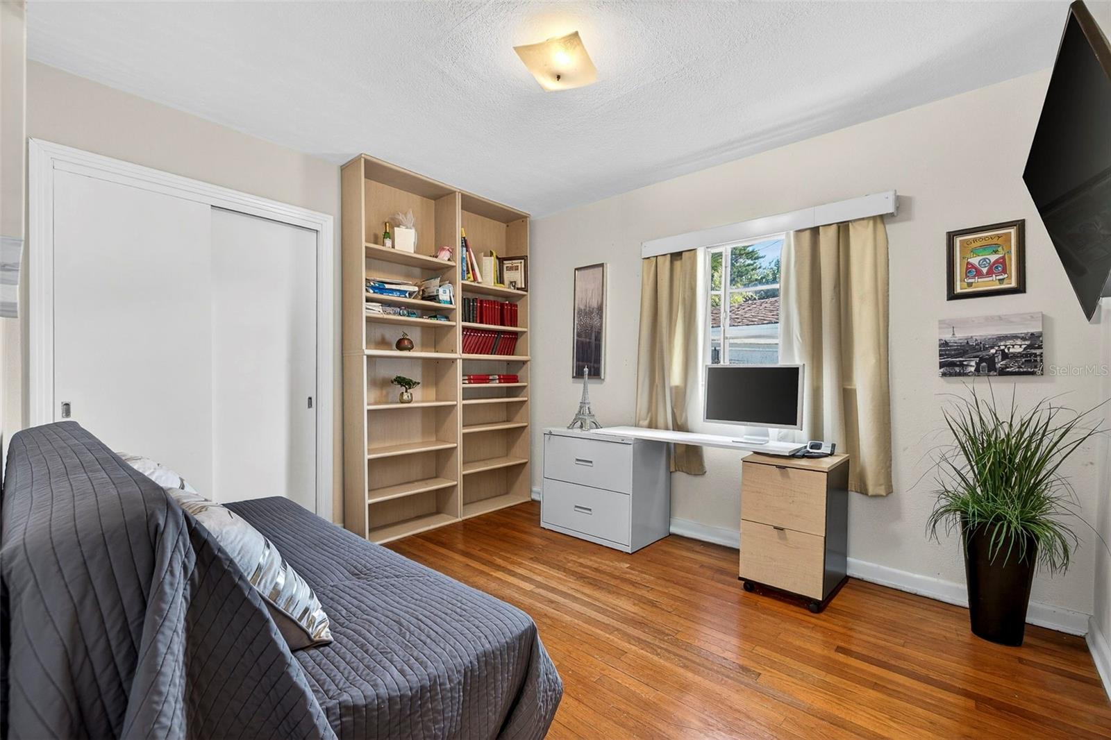 SUNSET HILLS - Residential