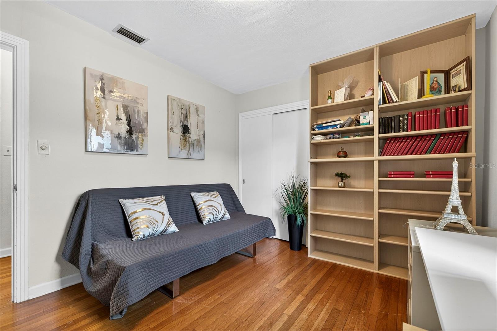 SUNSET HILLS - Residential