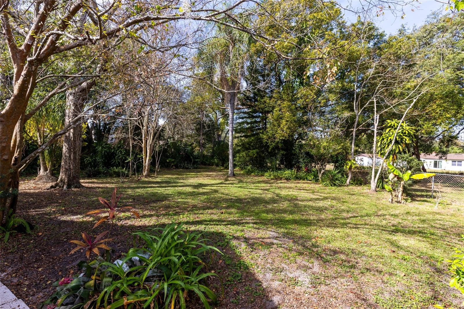 LYNNWOOD SHORES - Residential