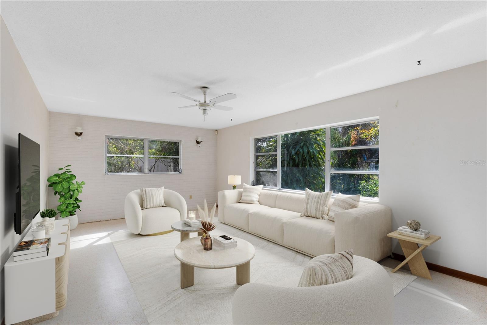 LYNNWOOD SHORES - Residential