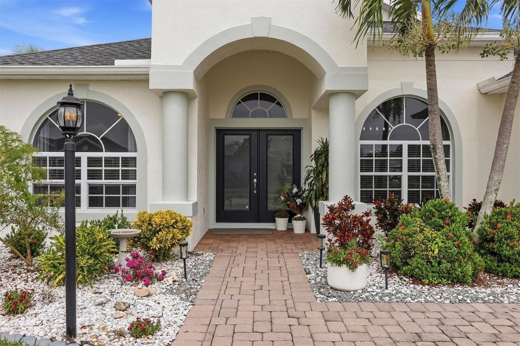 Photo of 5847 Lexington Drive, Parrish, FL 34219 (MLS # A4708515)