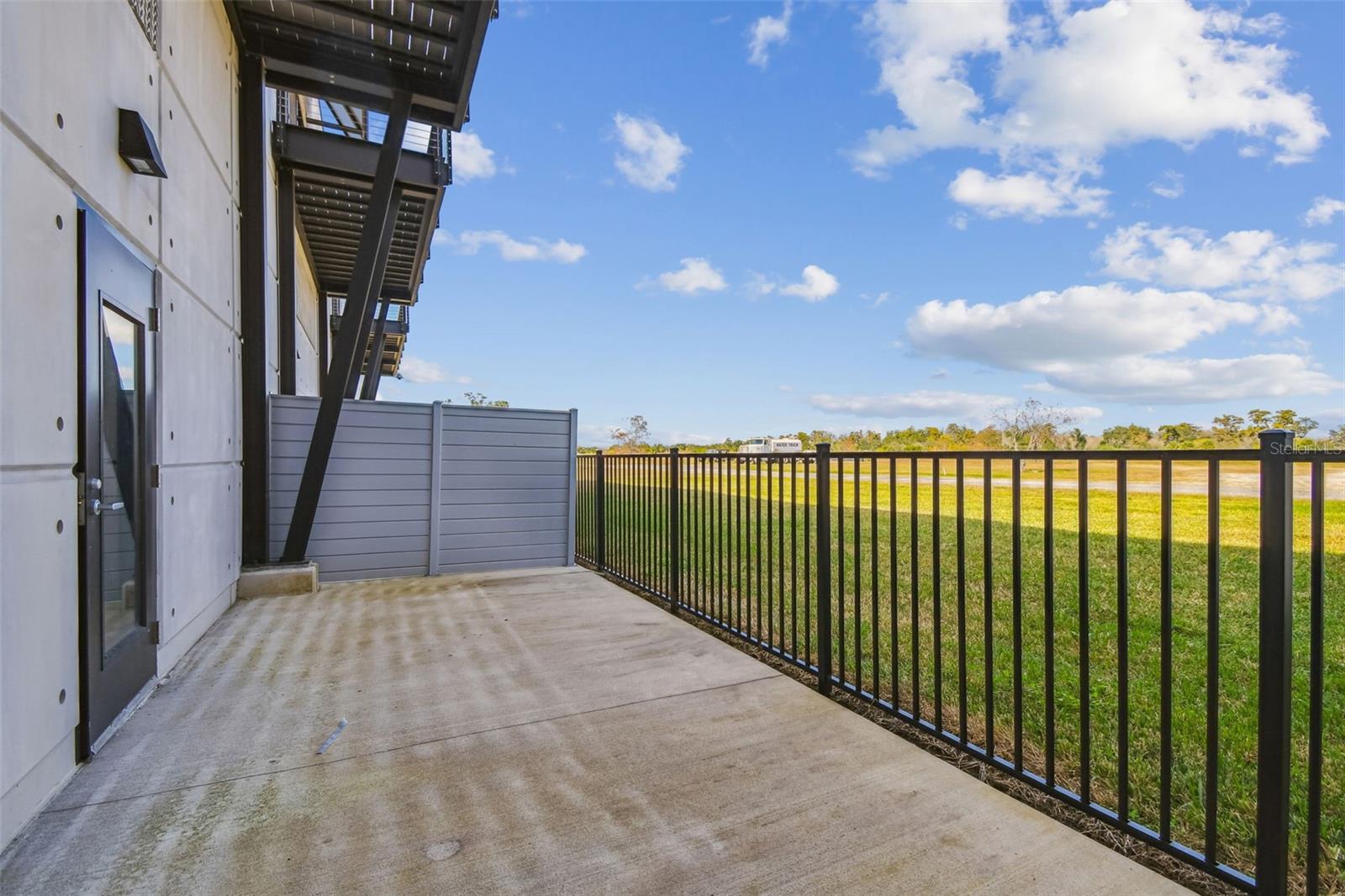 MOTOR ENCLAVE - Residential