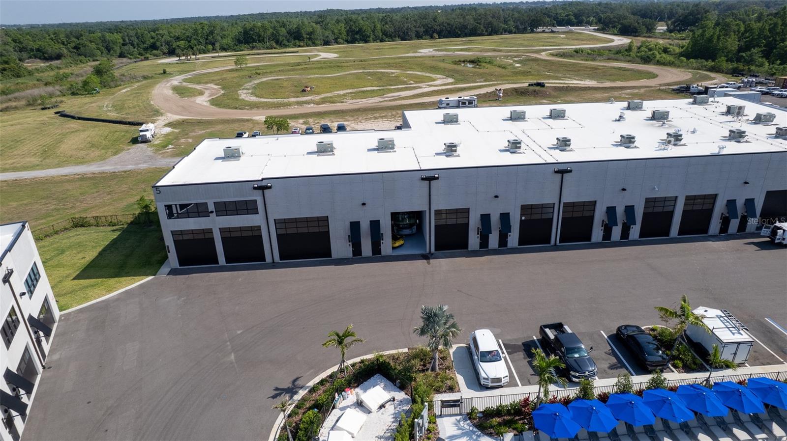 MOTOR ENCLAVE - Residential