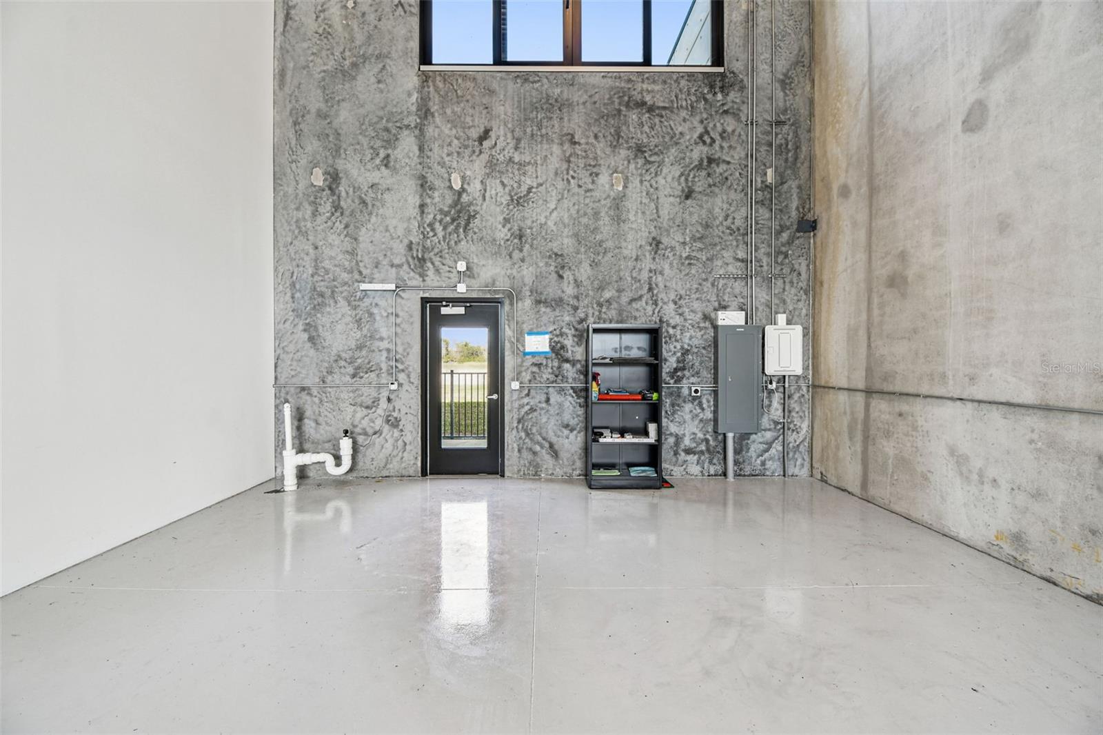 MOTOR ENCLAVE - Residential