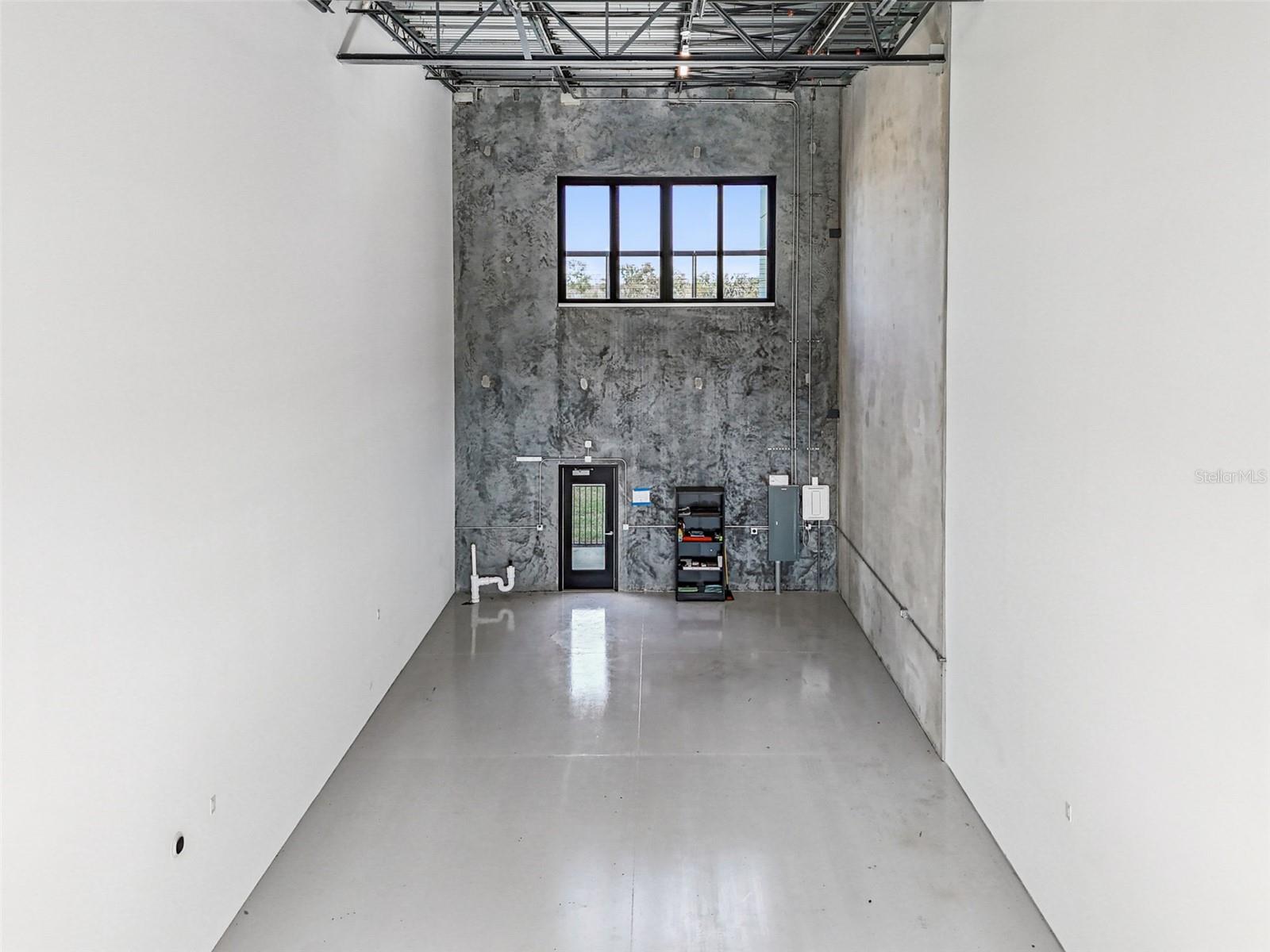 MOTOR ENCLAVE - Residential