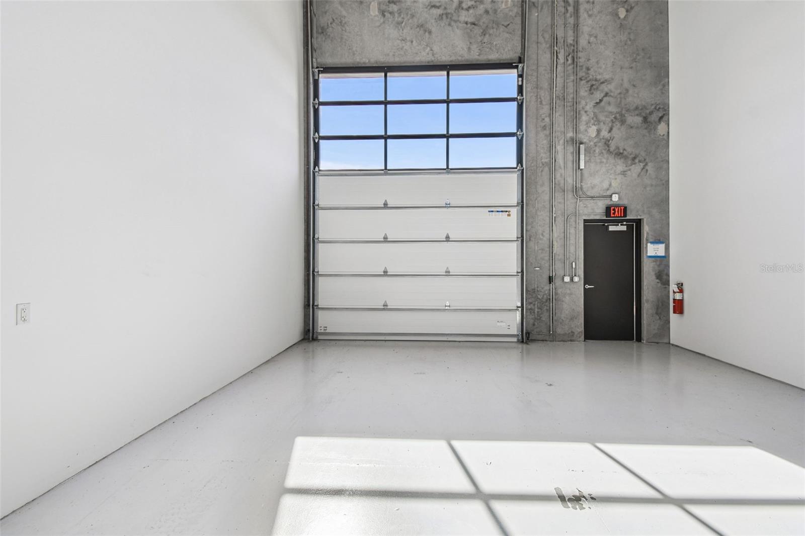 MOTOR ENCLAVE - Residential