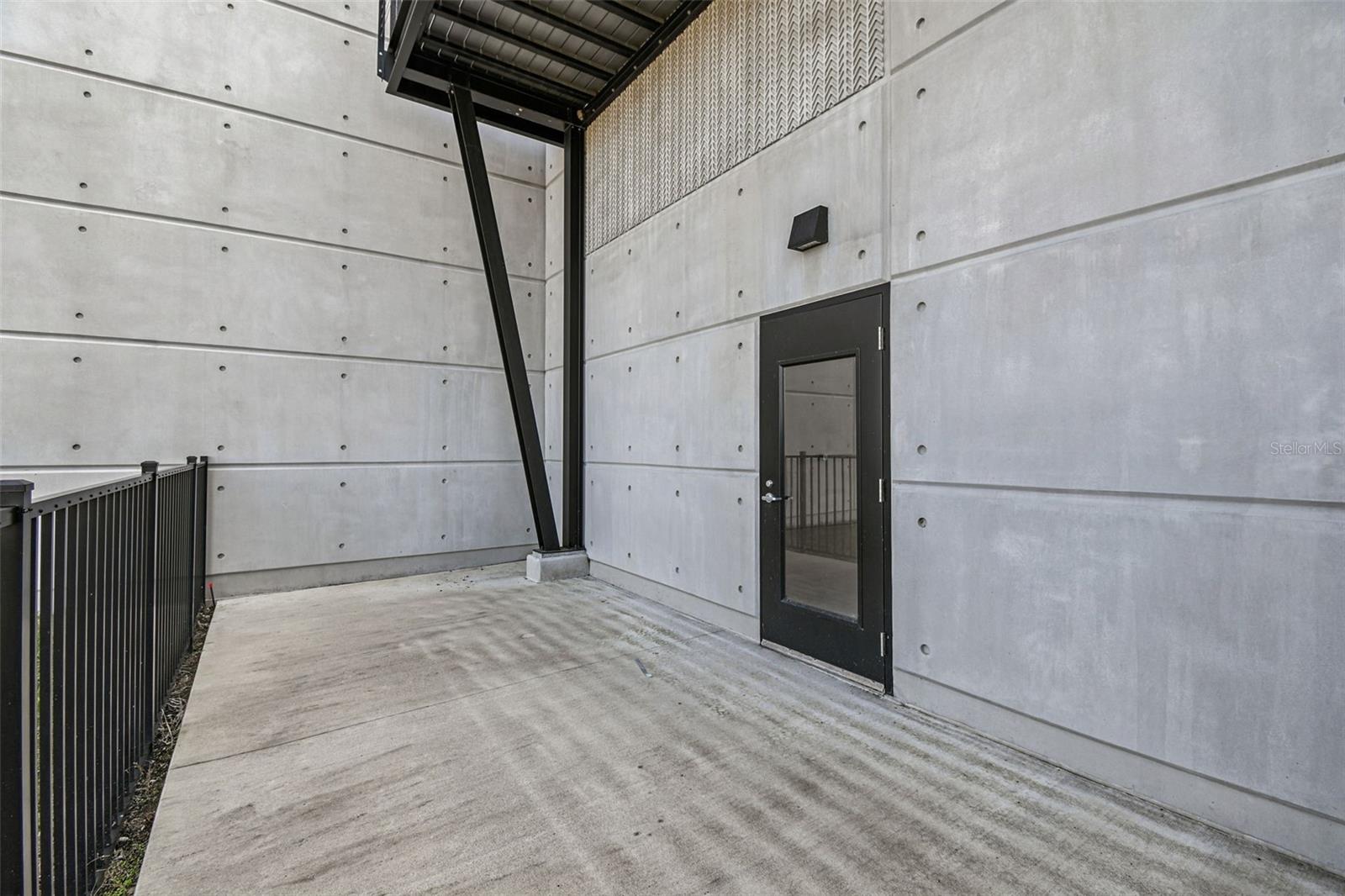 MOTOR ENCLAVE - Residential