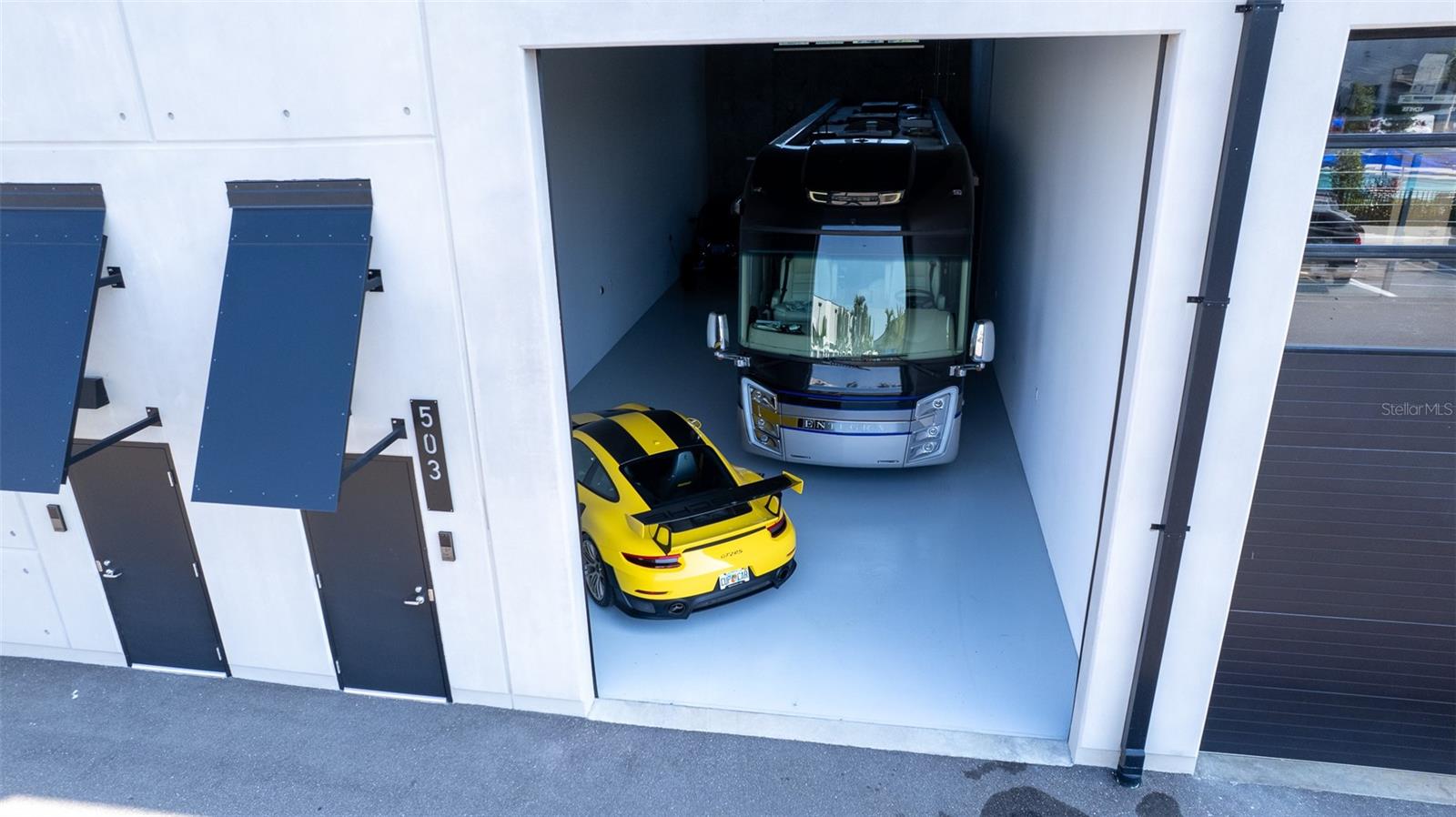 MOTOR ENCLAVE - Residential