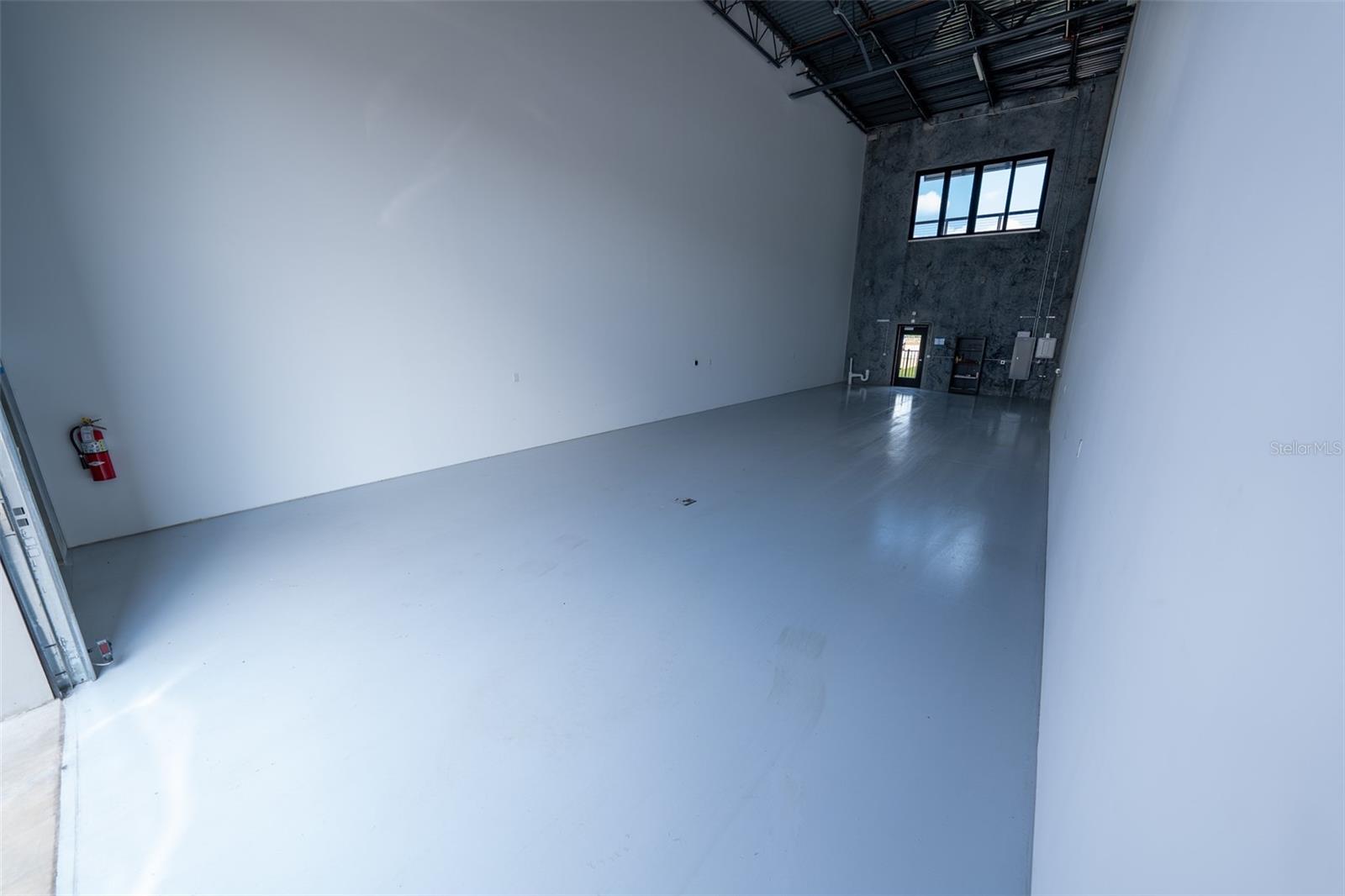 MOTOR ENCLAVE - Residential