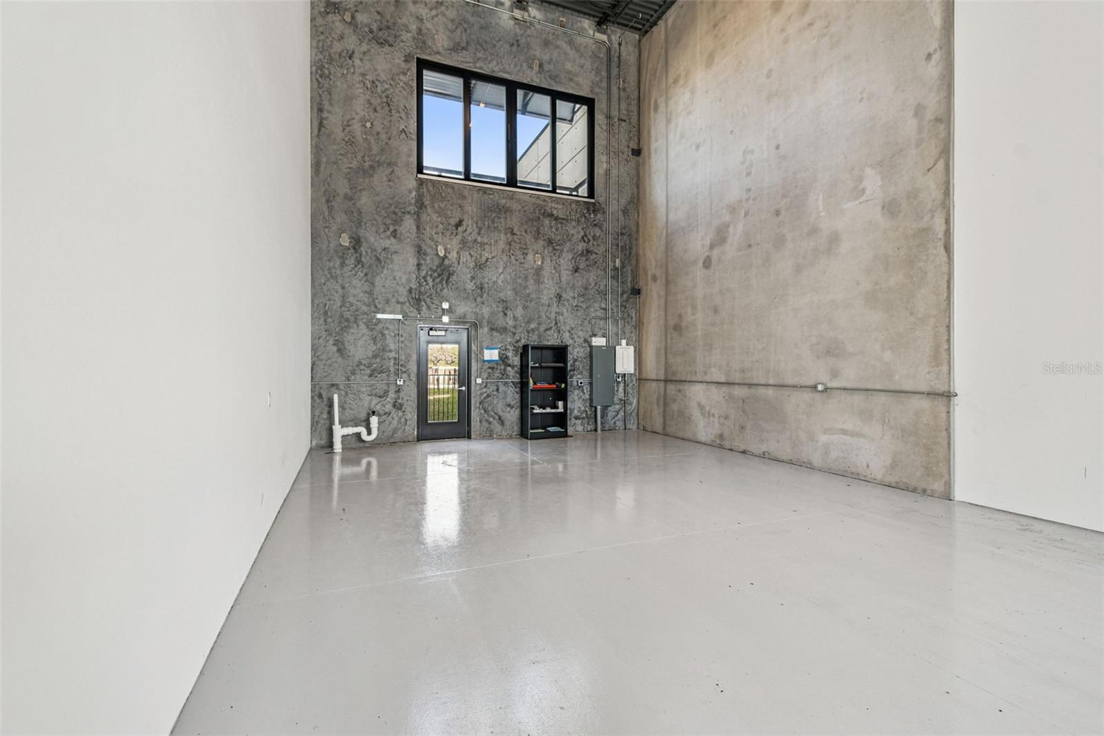 MOTOR ENCLAVE - Residential