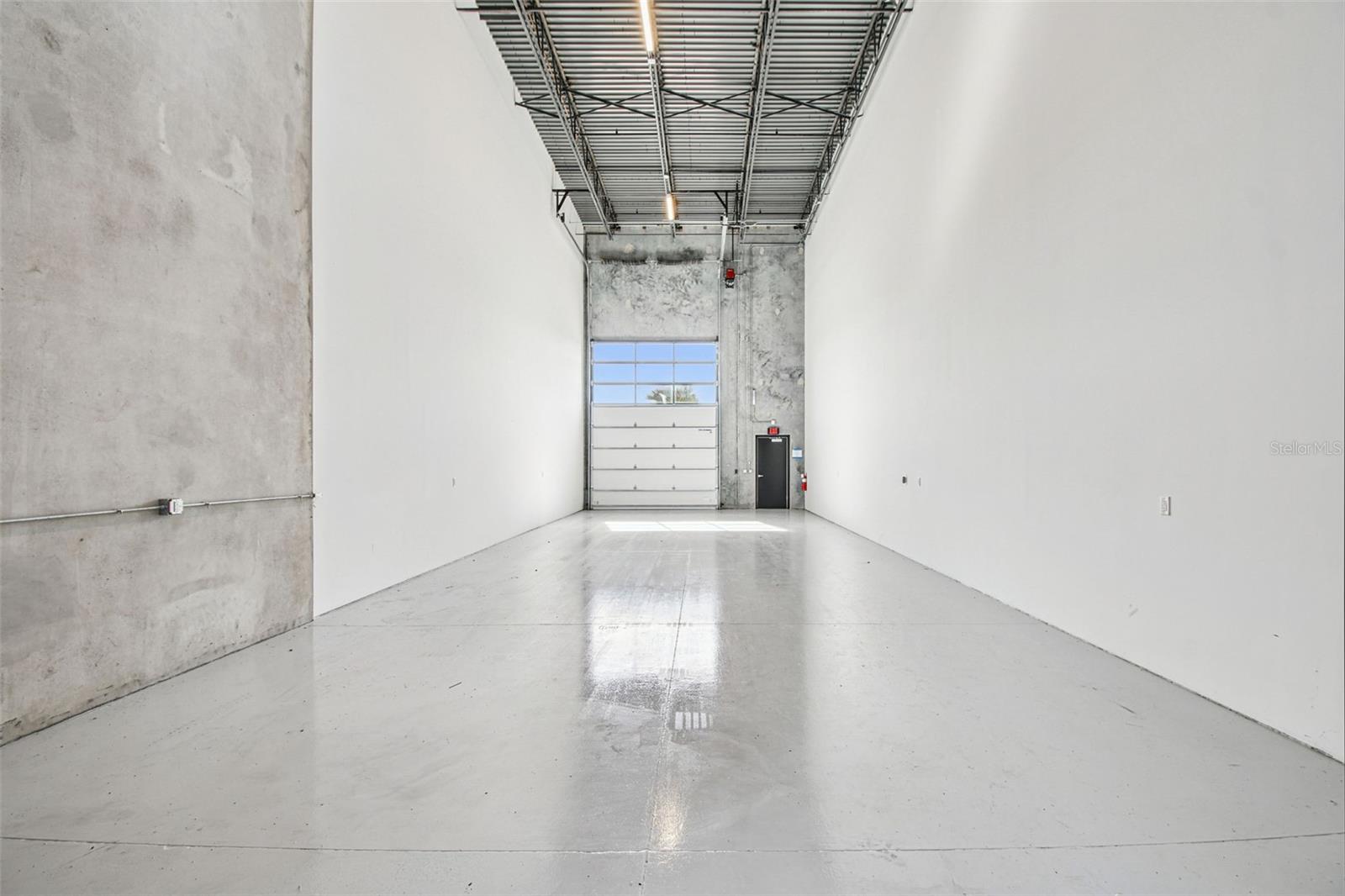 MOTOR ENCLAVE - Residential