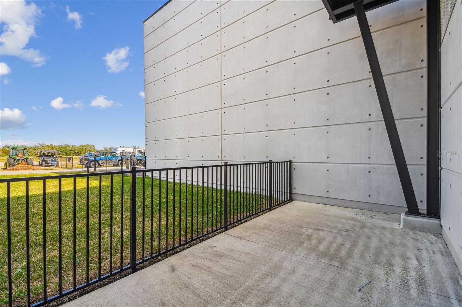 MOTOR ENCLAVE - Residential