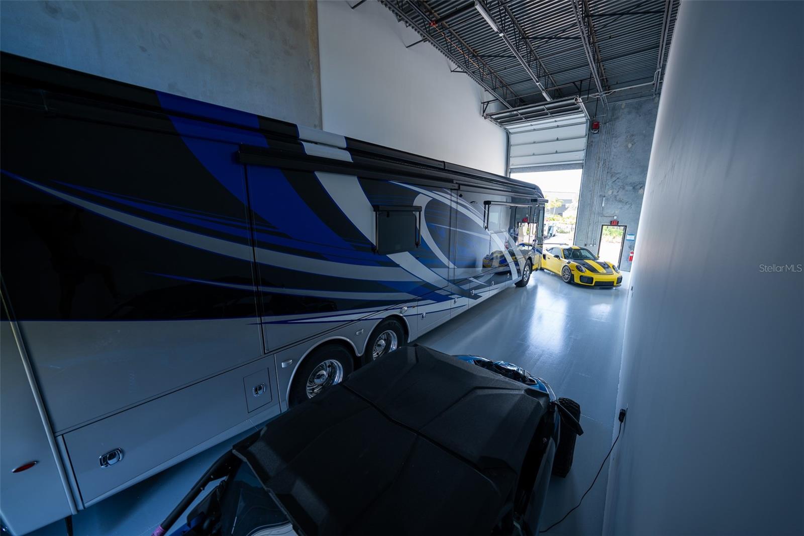 MOTOR ENCLAVE - Residential