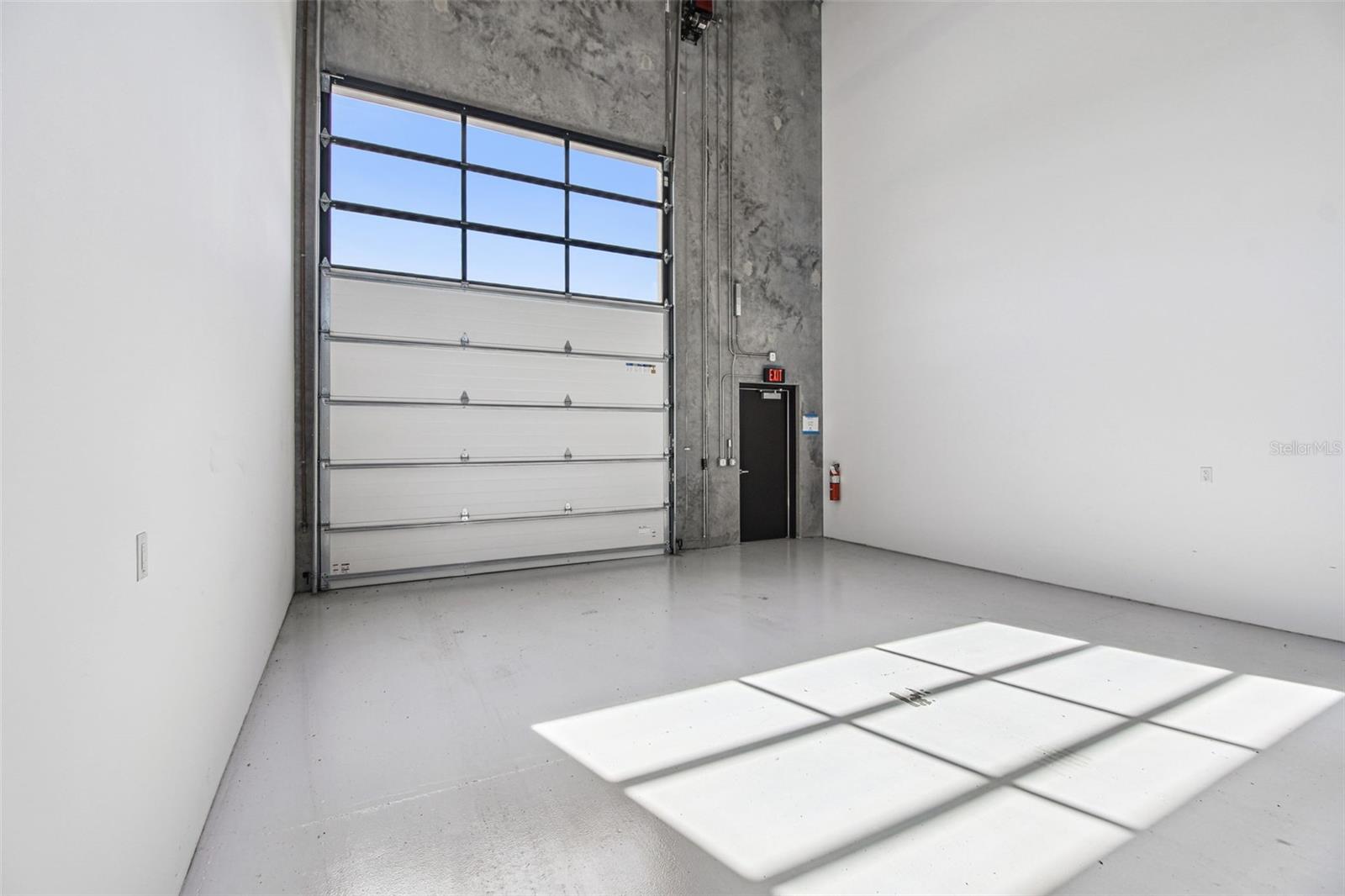 MOTOR ENCLAVE - Residential