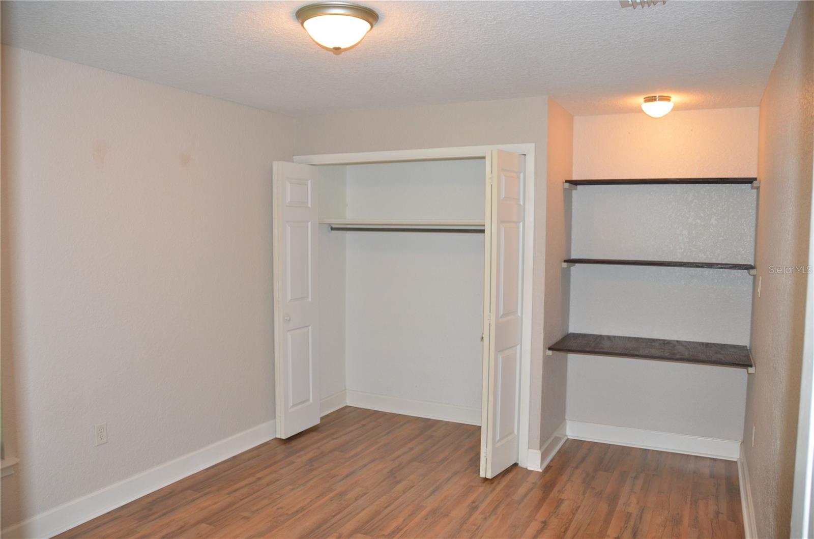 LEESBURG SHERWOOD HIGHLANDS - Residential Lease