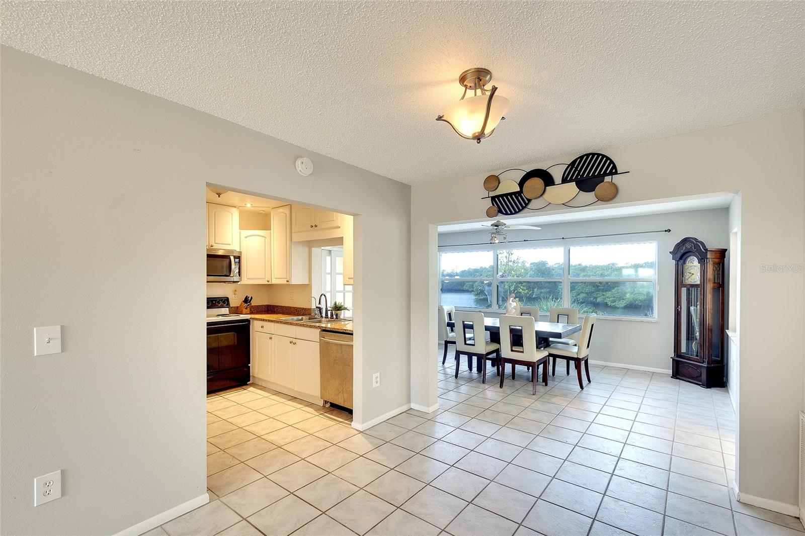 RIVER ISLES - Residential