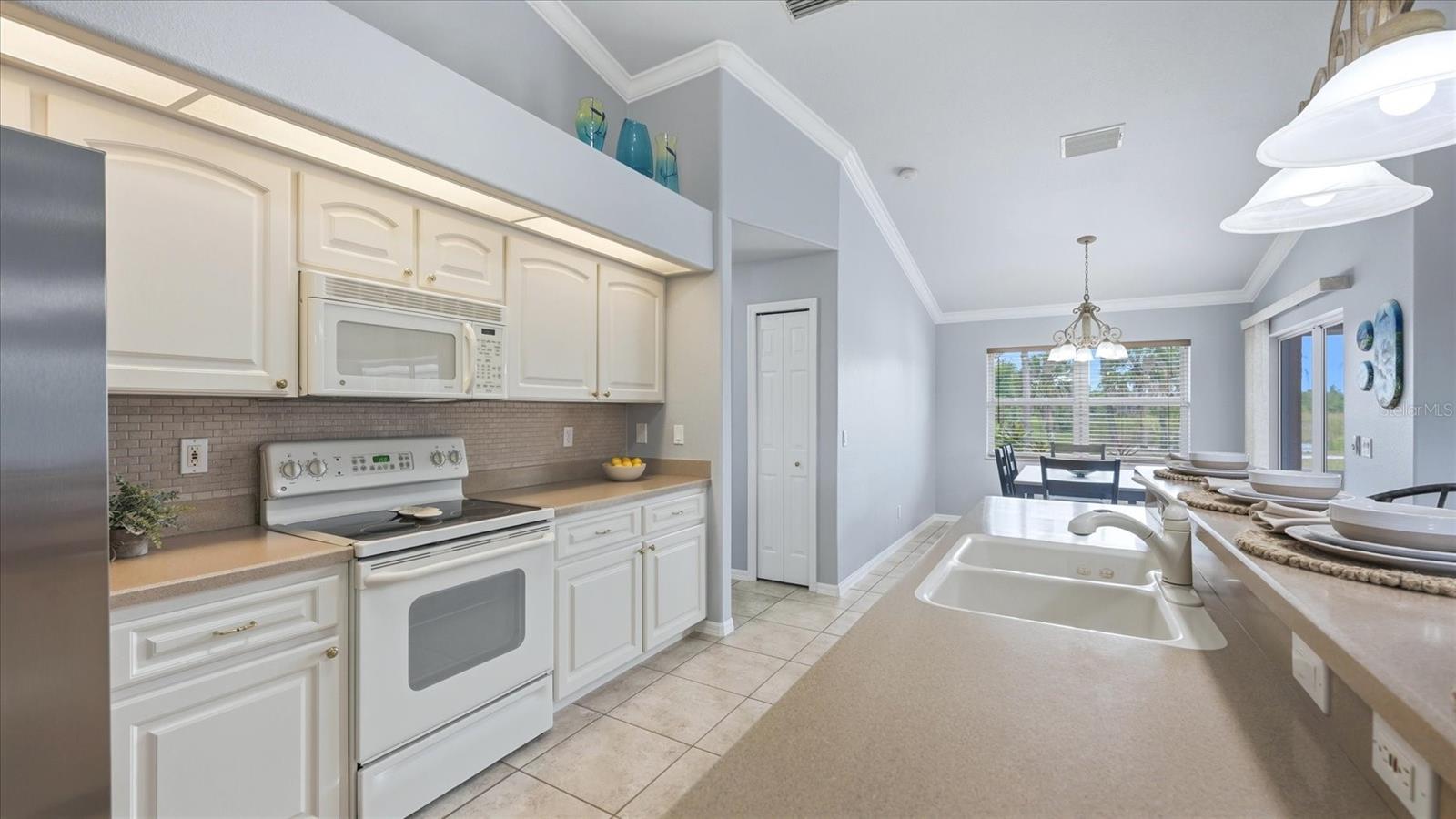 ROTONDA WEST LONG MEADOW - Residential