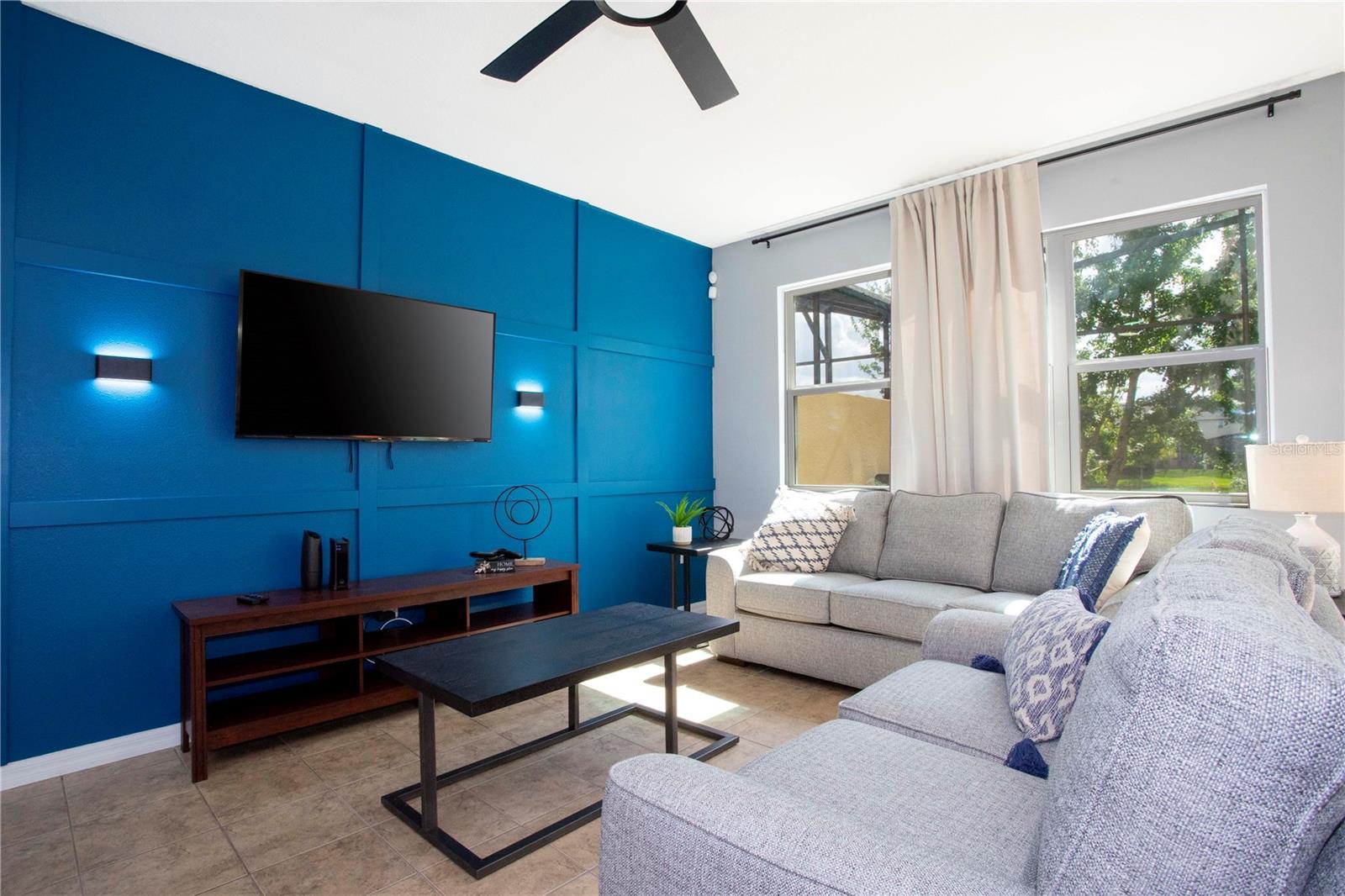 COMPASS BAY UNIT 3 - Residential Lease