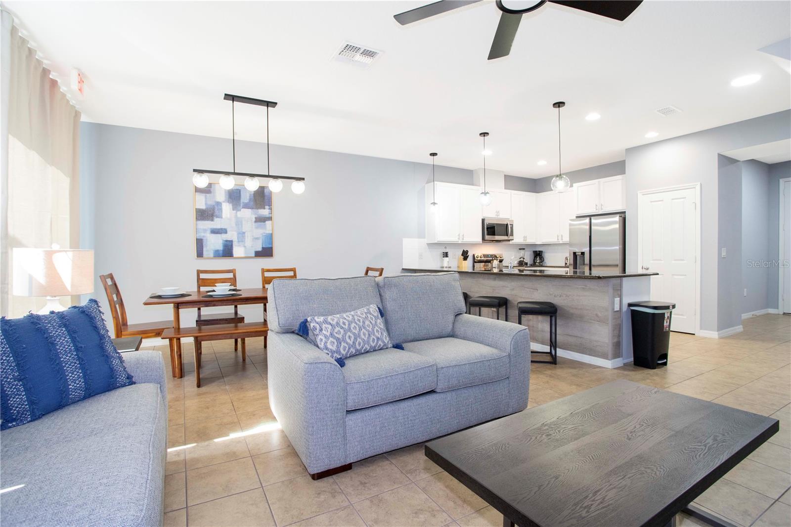 COMPASS BAY UNIT 3 - Residential Lease