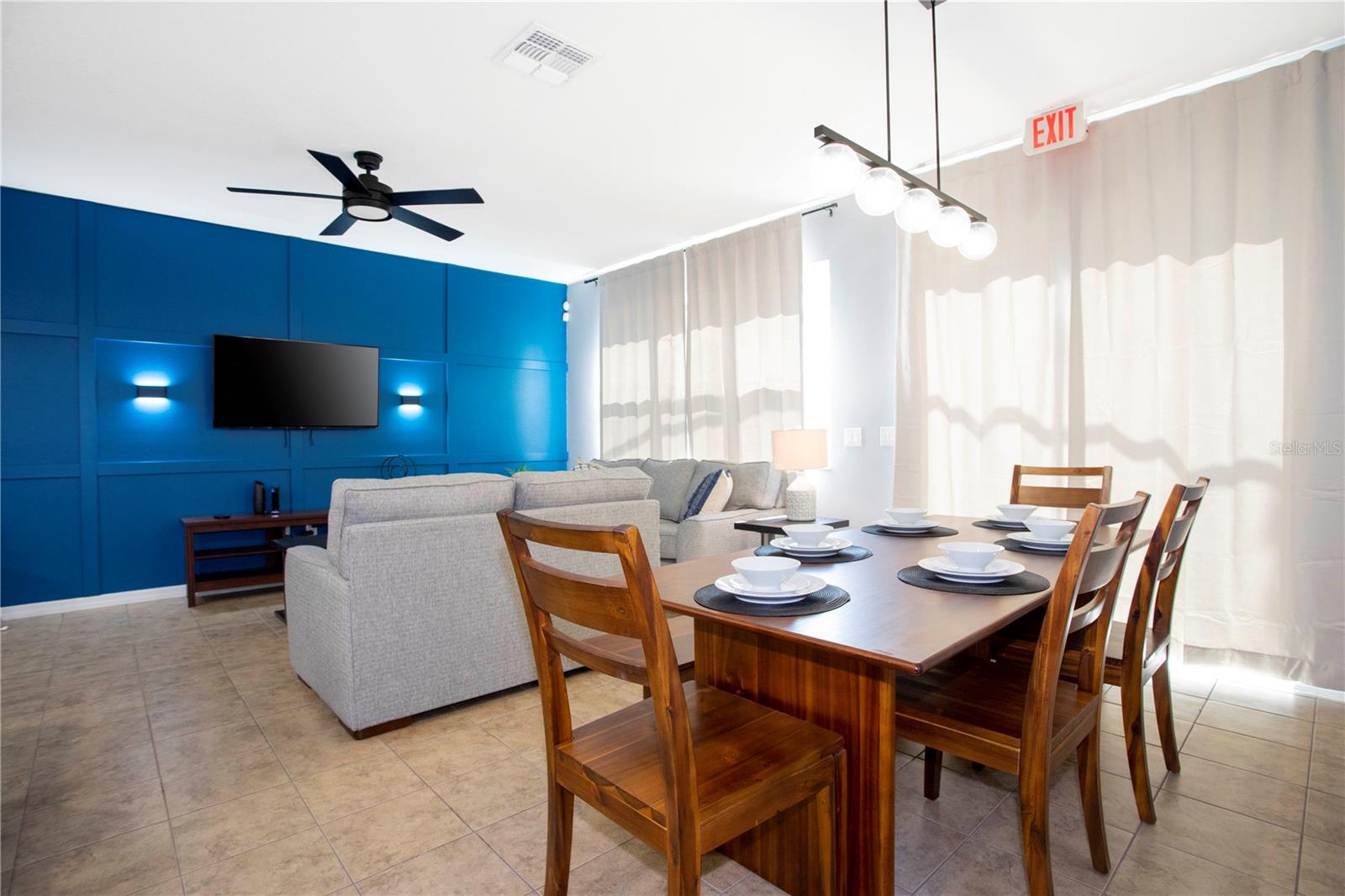 COMPASS BAY UNIT 3 - Residential Lease