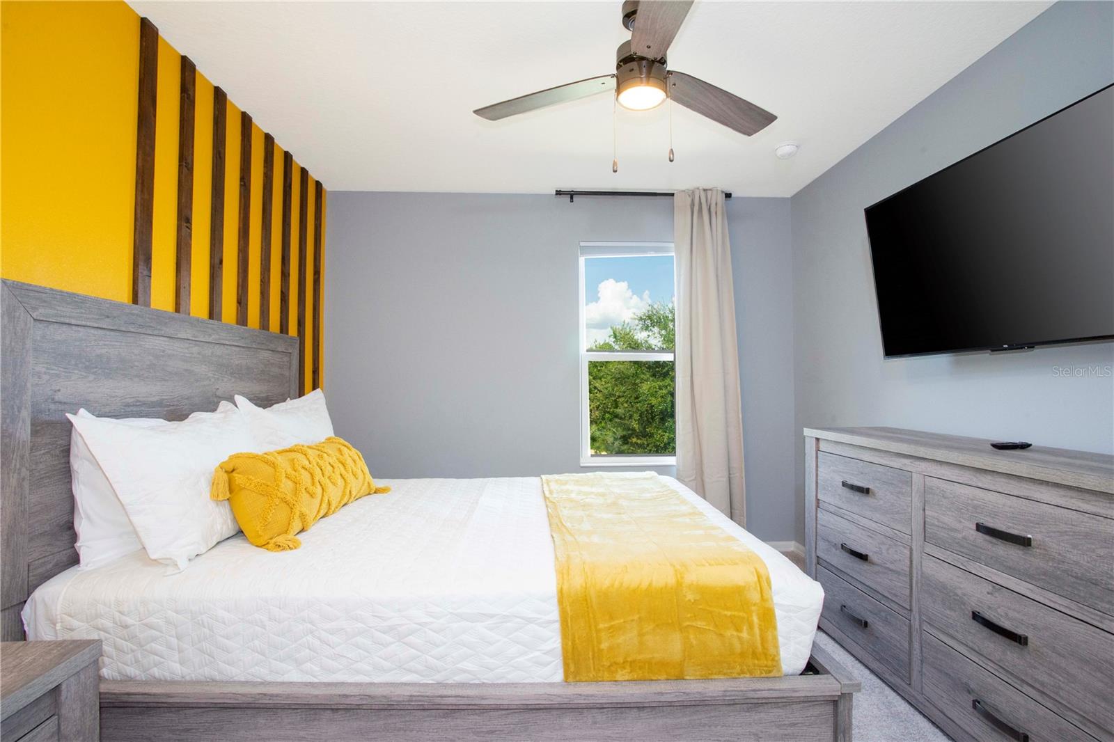 COMPASS BAY UNIT 3 - Residential Lease