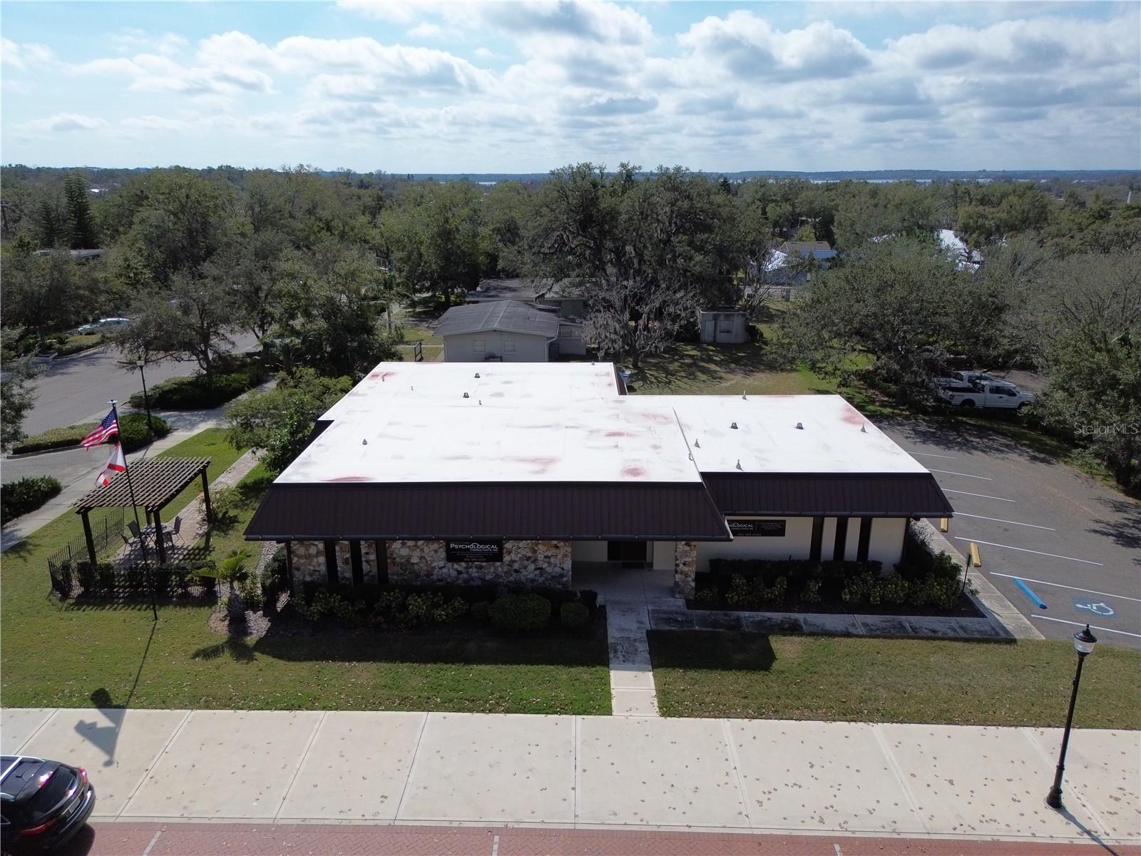 CLERMONT - Commercial Sale