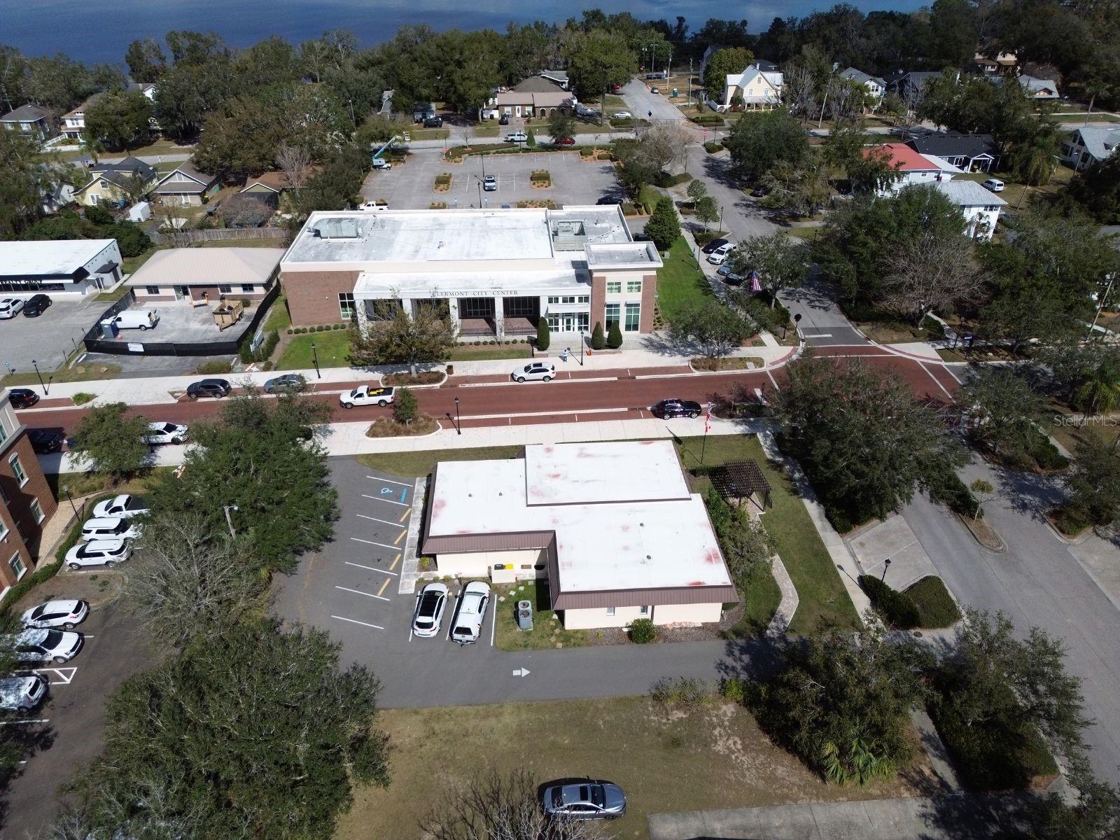 CLERMONT - Commercial Sale