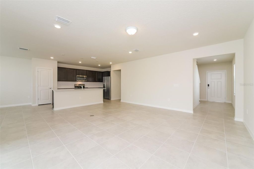 Photo of 3293 Ellsworth Avenue, Davenport, FL 33837 (MLS # O6393582)