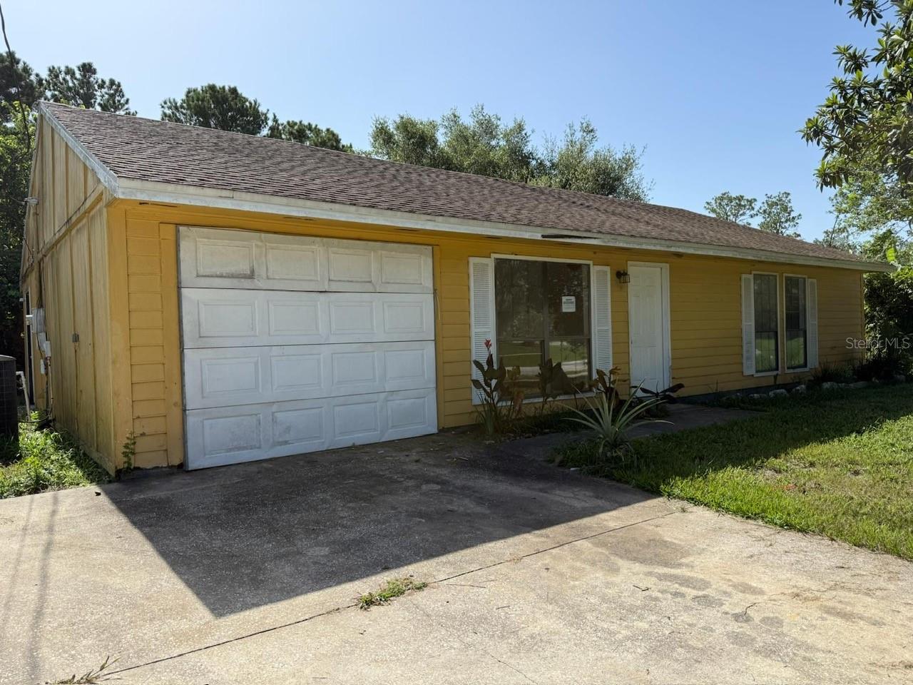Auction Property. Affordable 3-Bedroom Ranch – Ideal Starter Home or Investment Opportunity! This charming 3-bedroom, 2-bath ranch-style home sits on a generously sized lot and includes an attached 1-car garage. Whether you're a first-time buyer or looking to grow your investment portfolio, this property offers great potential at a great price. Property is sold As-Is, with no disclosures and no inspection report provided. No inspection contingencies will be accepted, and no repairs will be made prior to closing. Buyers are responsible for verifying all information, including but not limited to city, county, zoning, taxes, and property records prior to submitting a bid.
All information is believed accurate but not guaranteed. Square footage is based on public records and may not reflect actual interior dimensions.