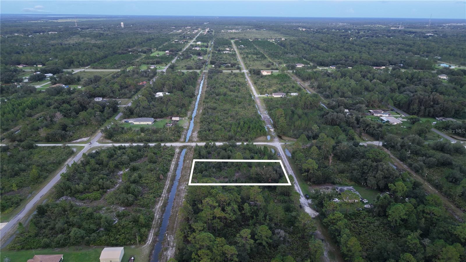 MAGNOLIA DR