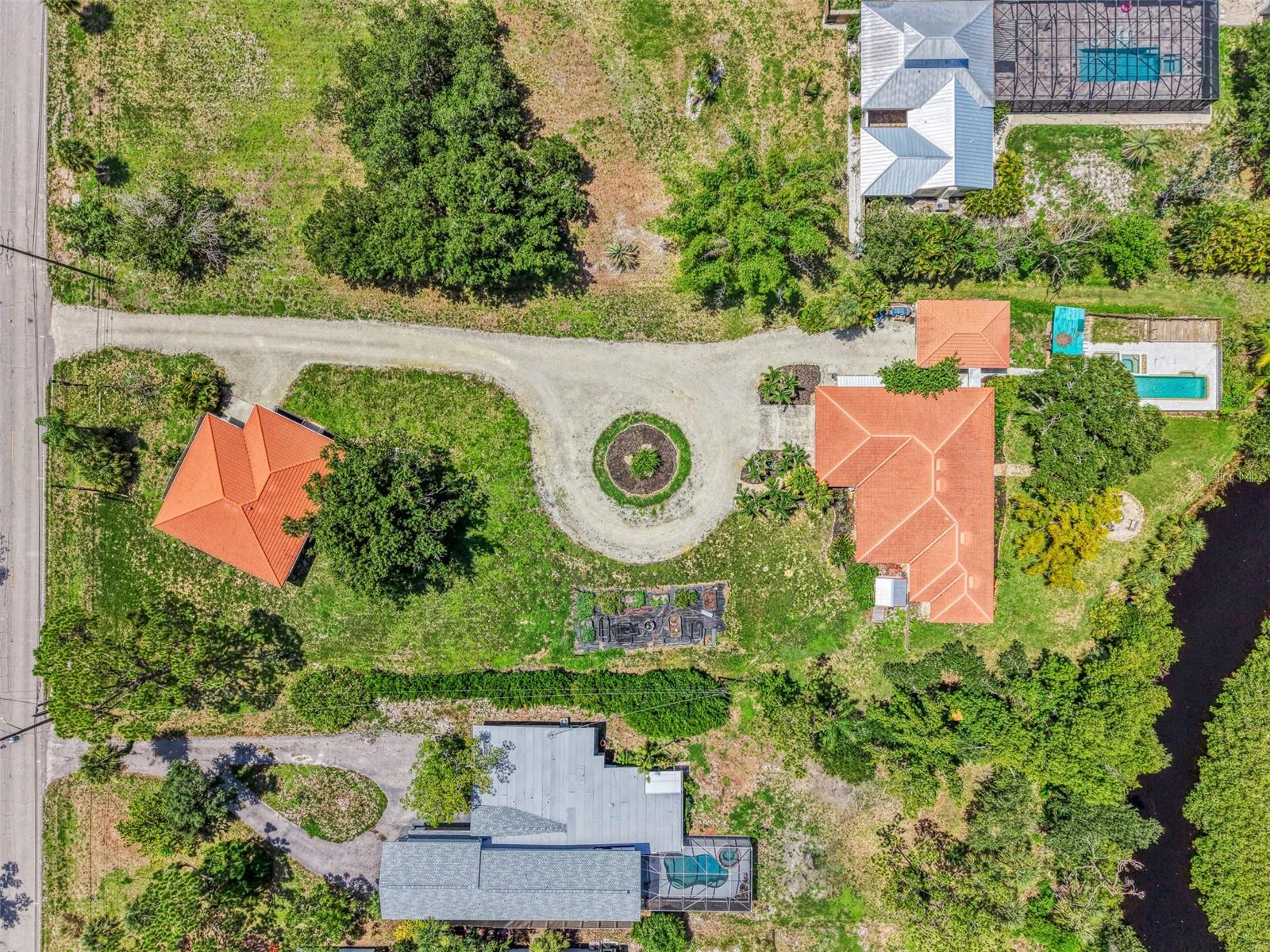 140 S OXFORD DRIVE