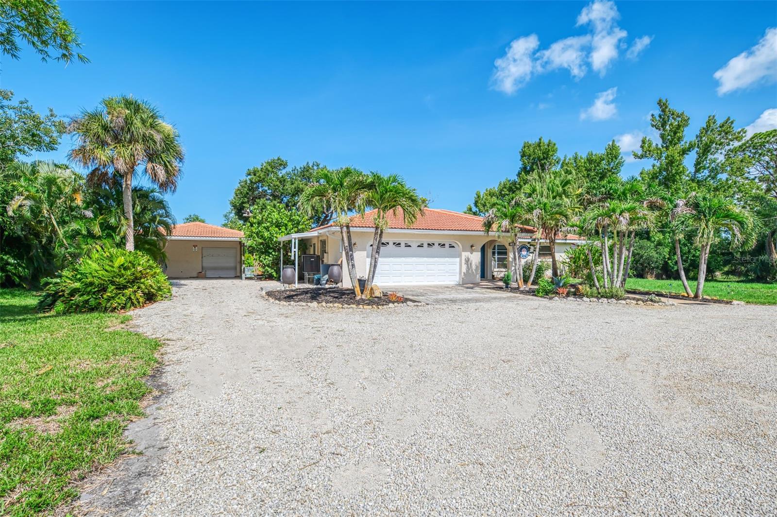140 S OXFORD DRIVE