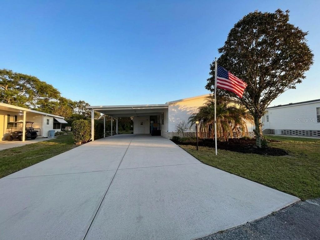 Photo of 5320 Laurel Oak Drive, Winter Haven, FL 33880 (MLS # P4938371)