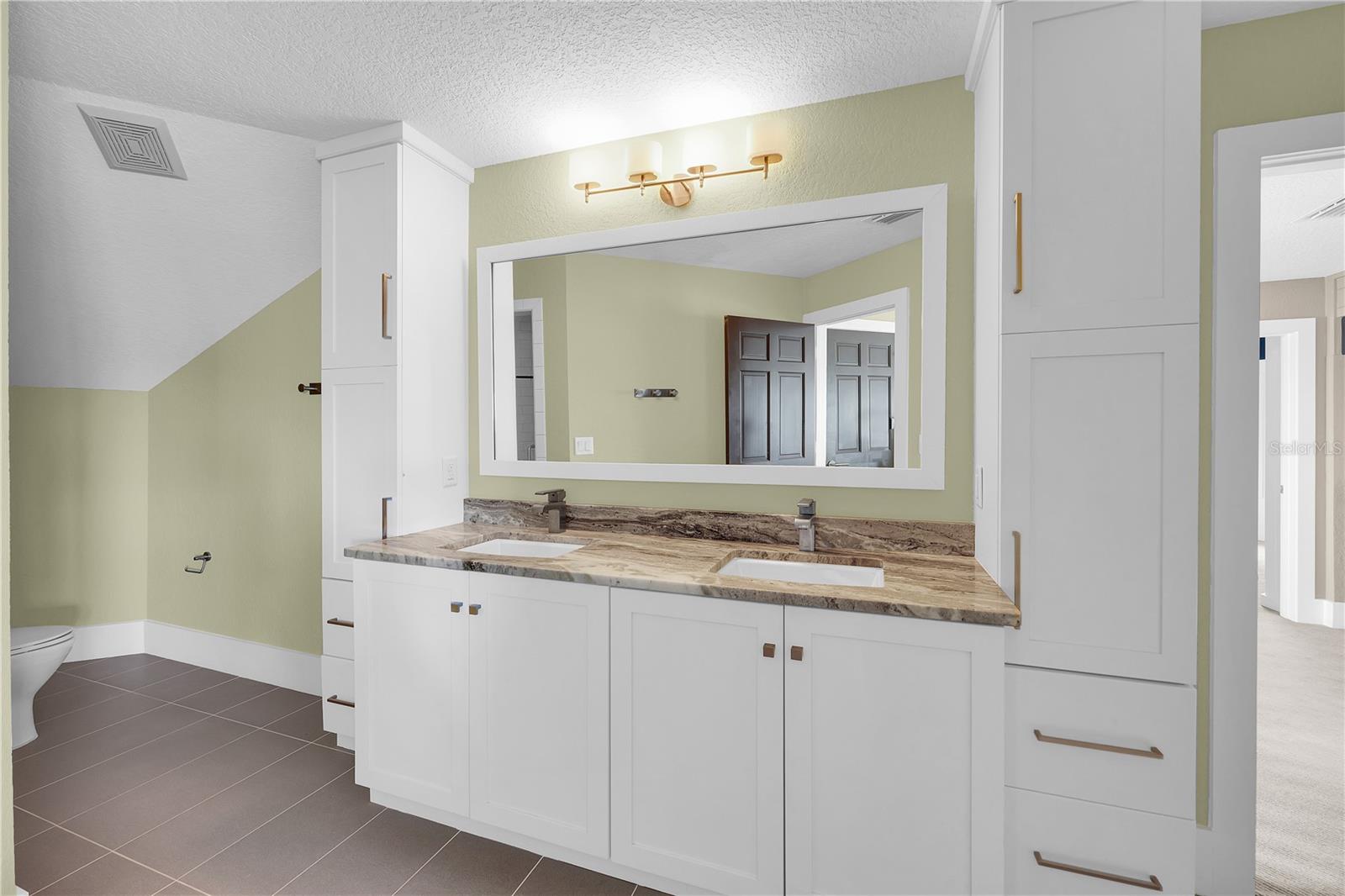 SUMMERHAVEN - Residential