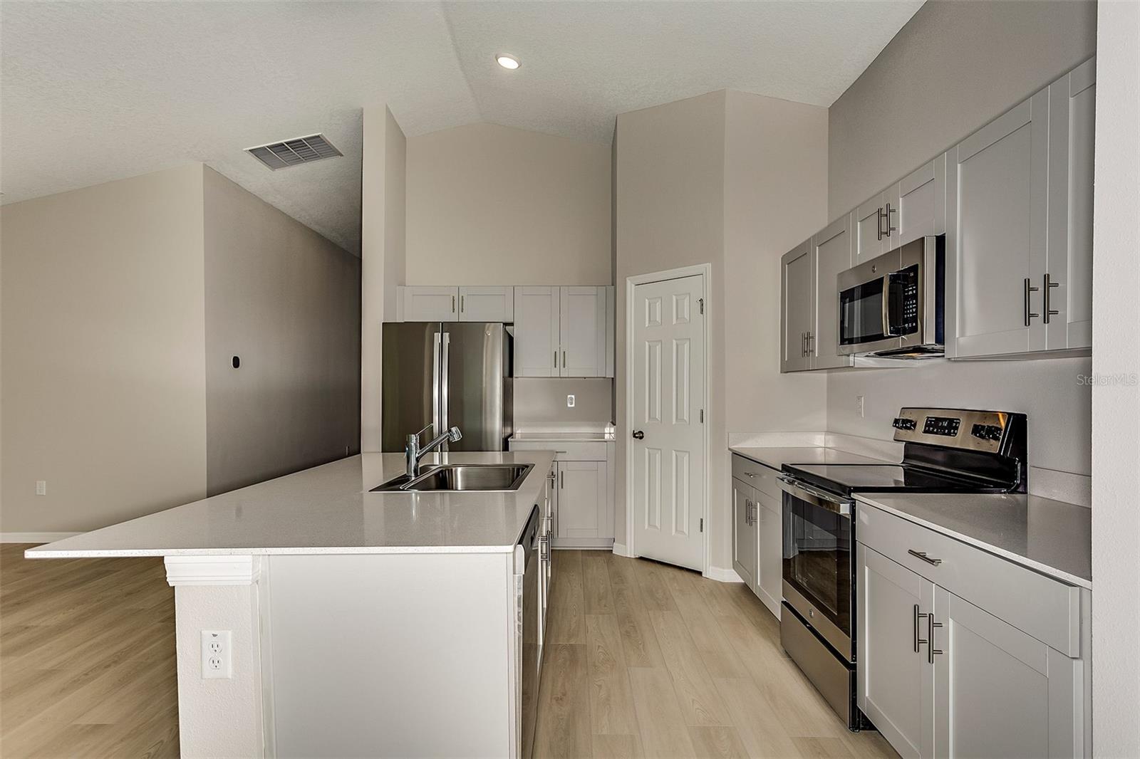 SCENIC TERRACE - Residential