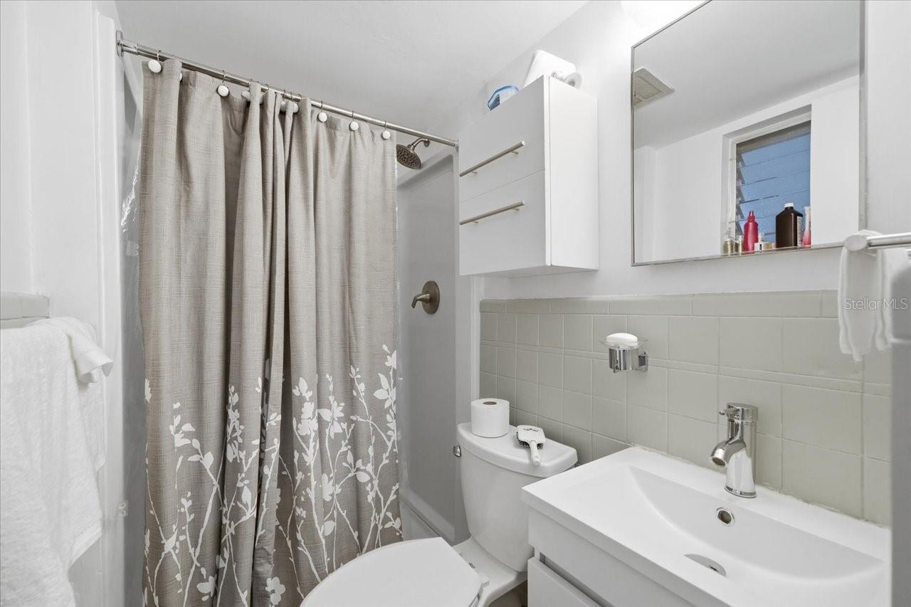 CLEARVIEW OAKS PARADISE - Residential