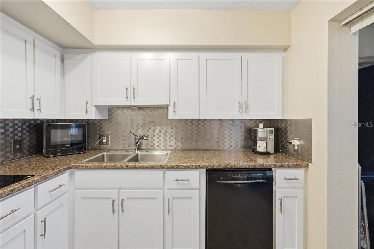 CLEARVIEW OAKS PARADISE - Residential