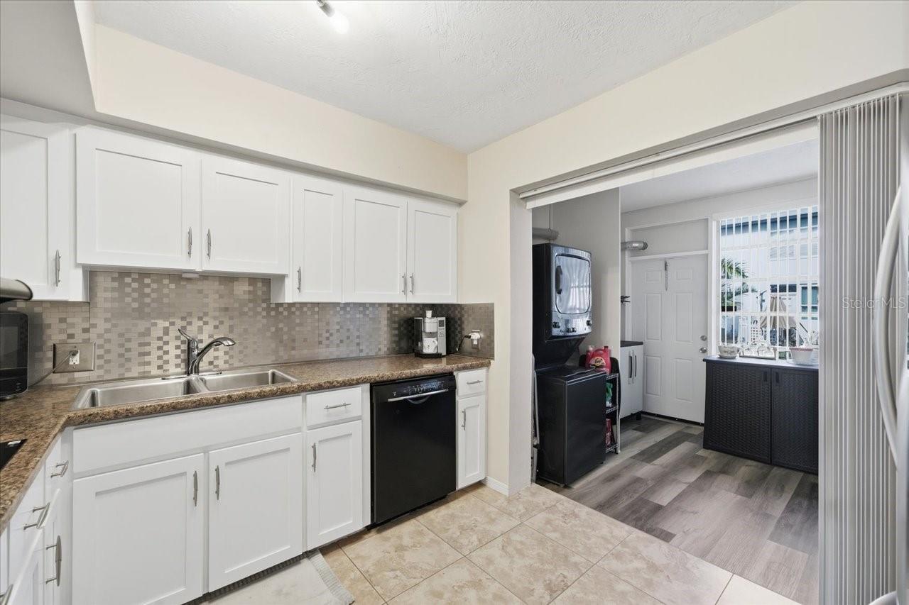 CLEARVIEW OAKS PARADISE - Residential