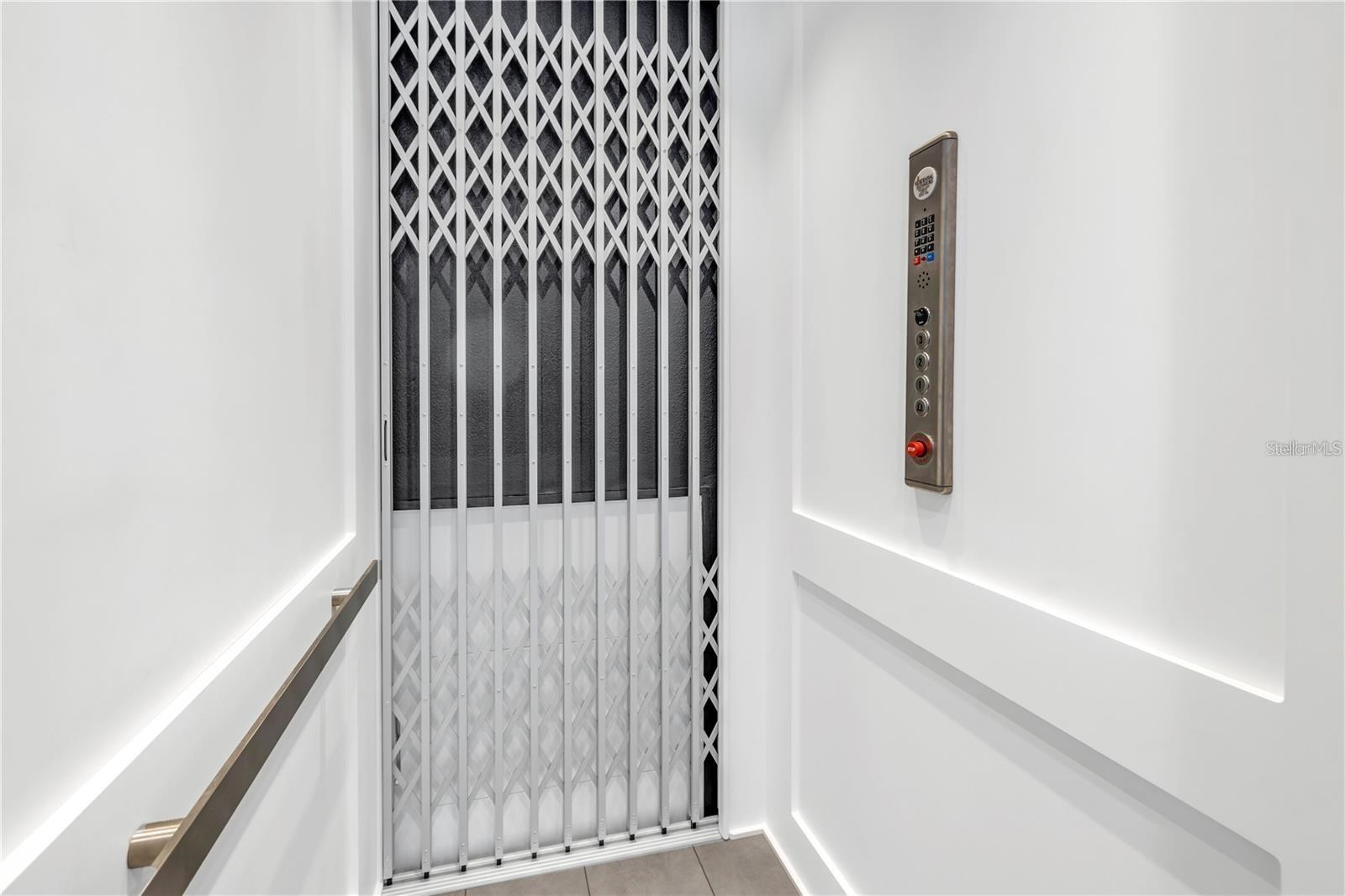 SNELL ISLE SHORES - Residential