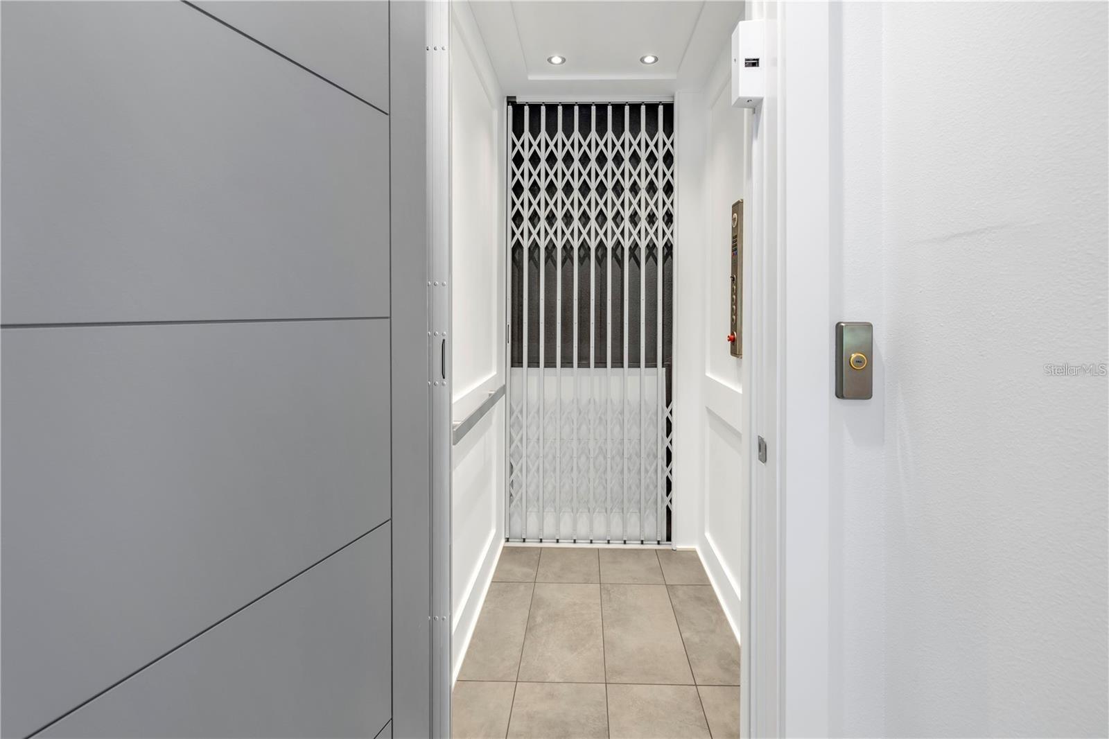 SNELL ISLE SHORES - Residential