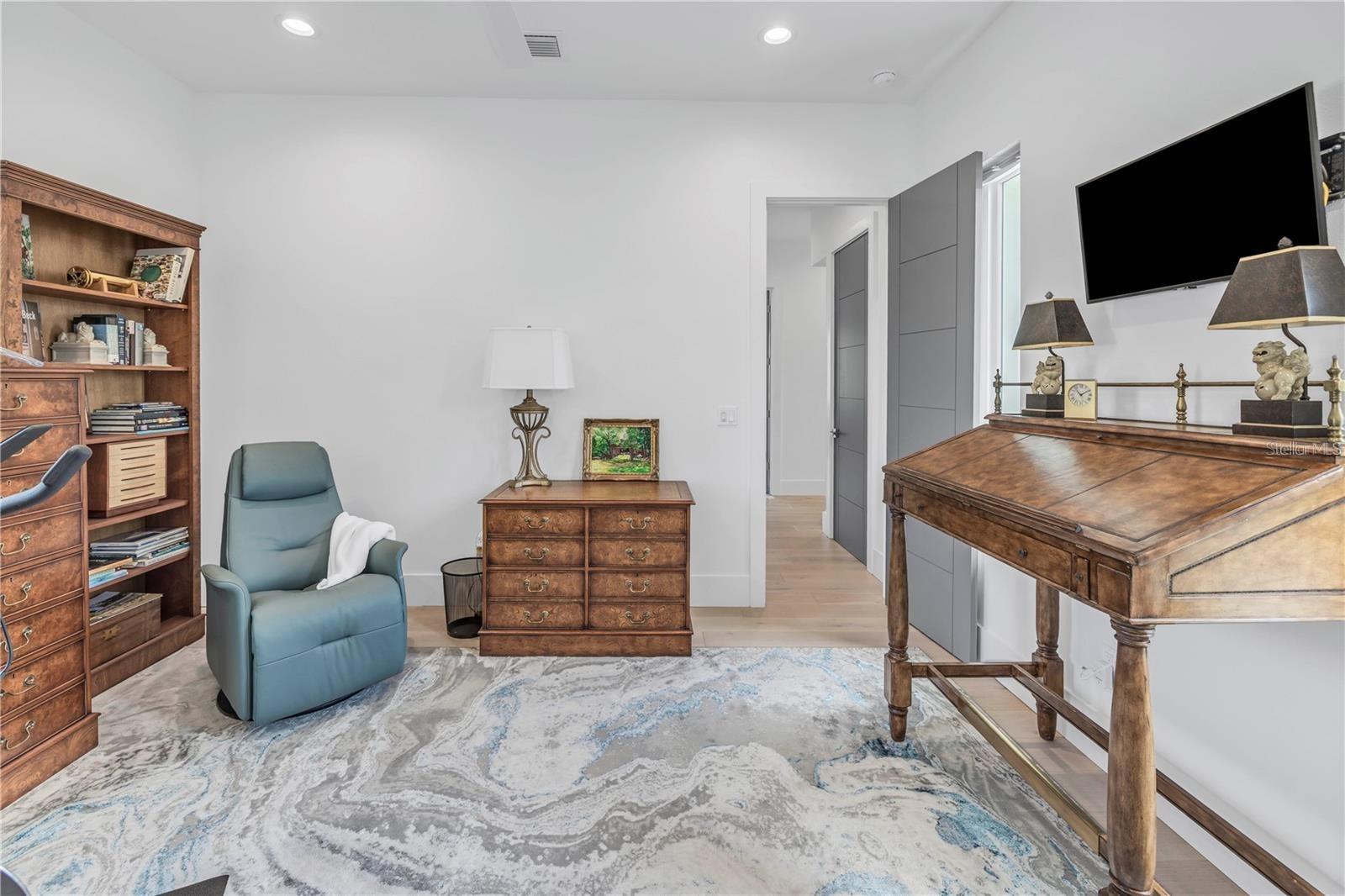 SNELL ISLE SHORES - Residential